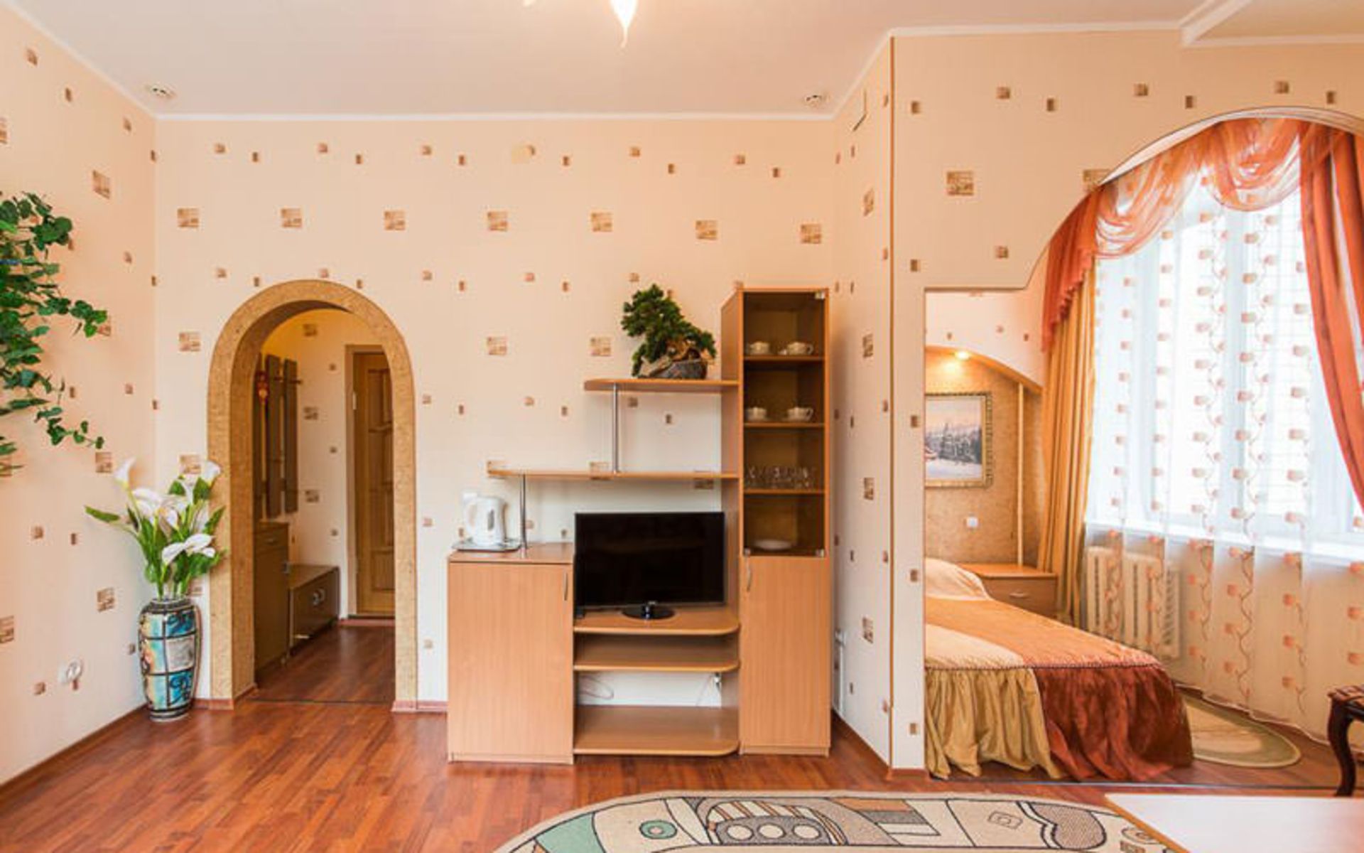 هتل پروفسویوزنایا (Profsoyuznaya Hotel)