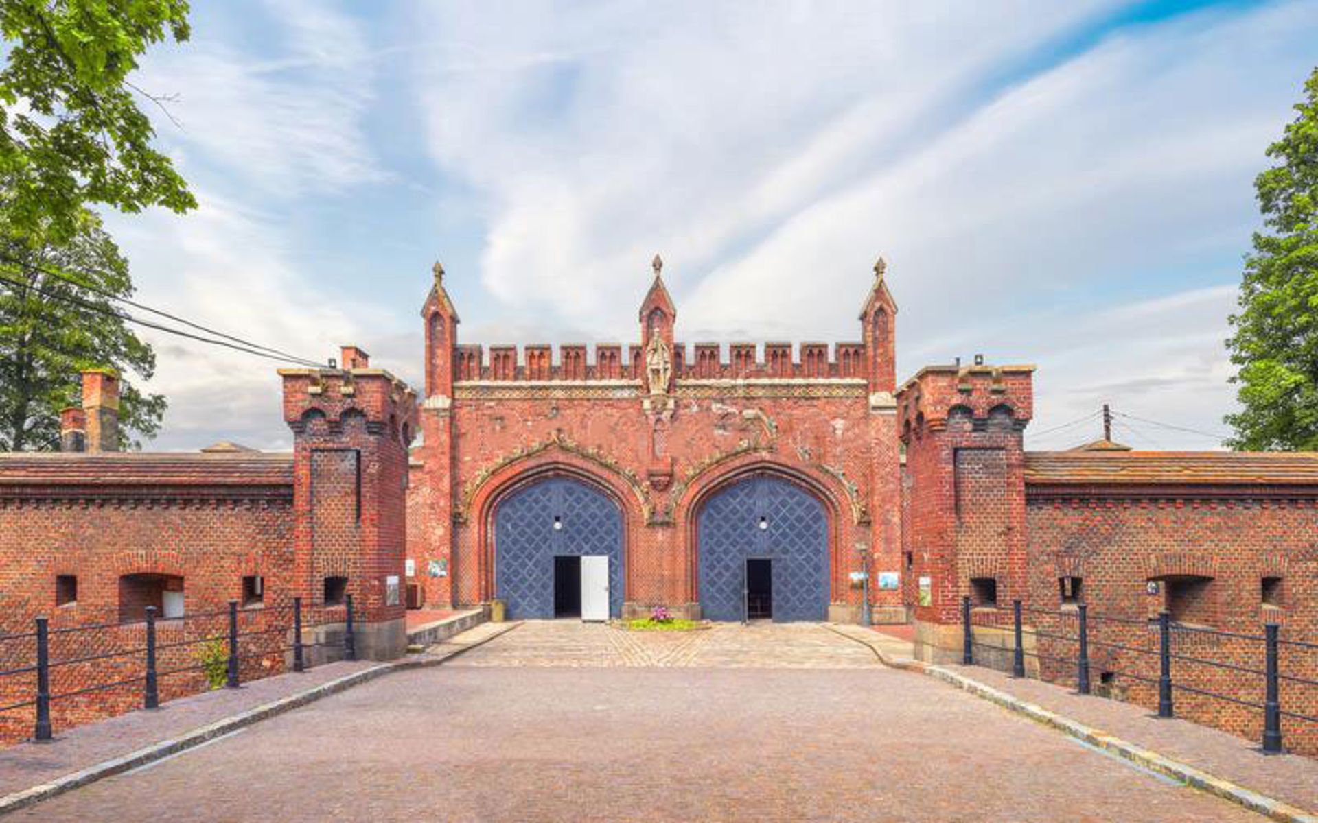 دروازه‌ فردلند (Friedland Gate)