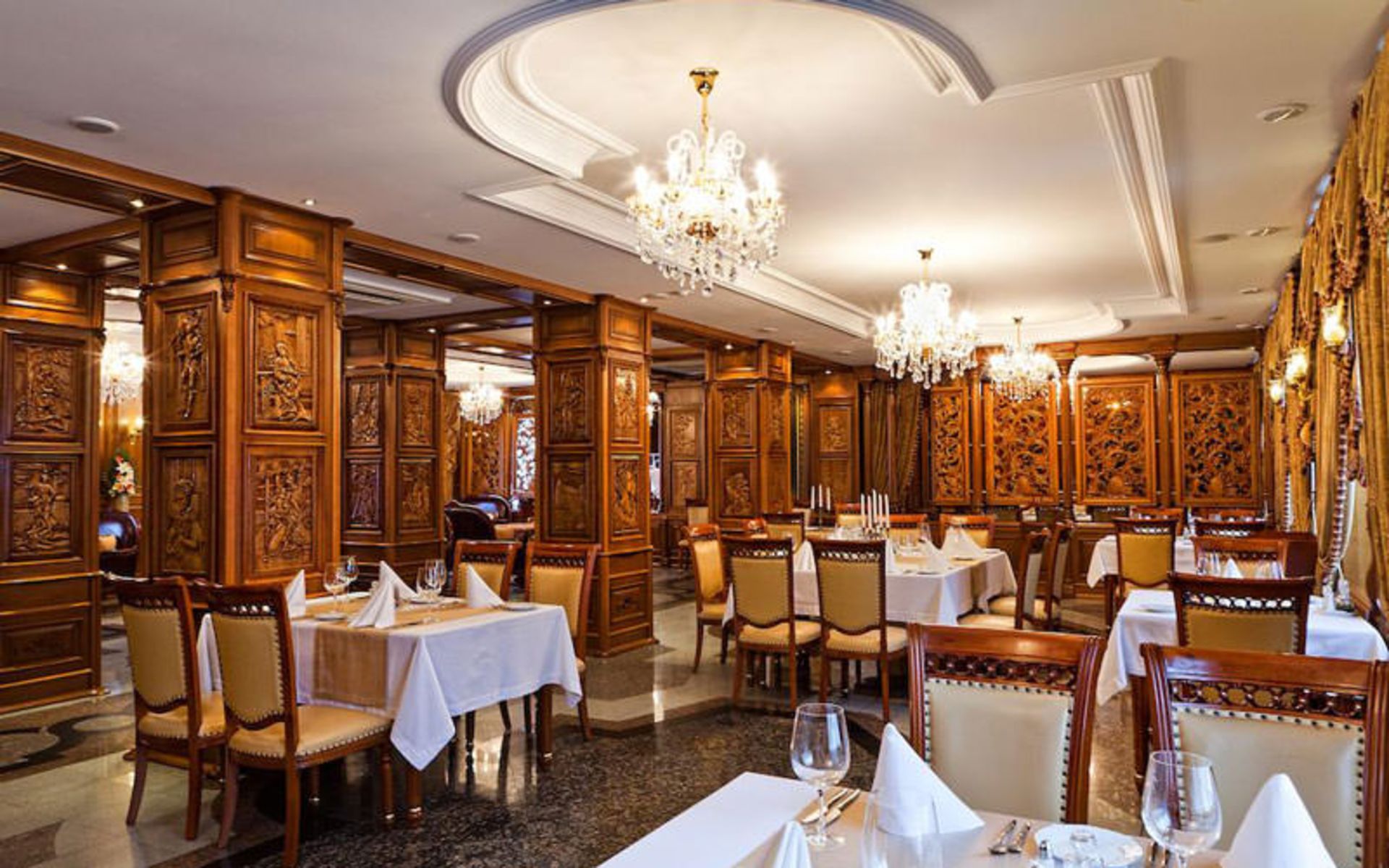هتل ریچموند (Richmond Hotel)