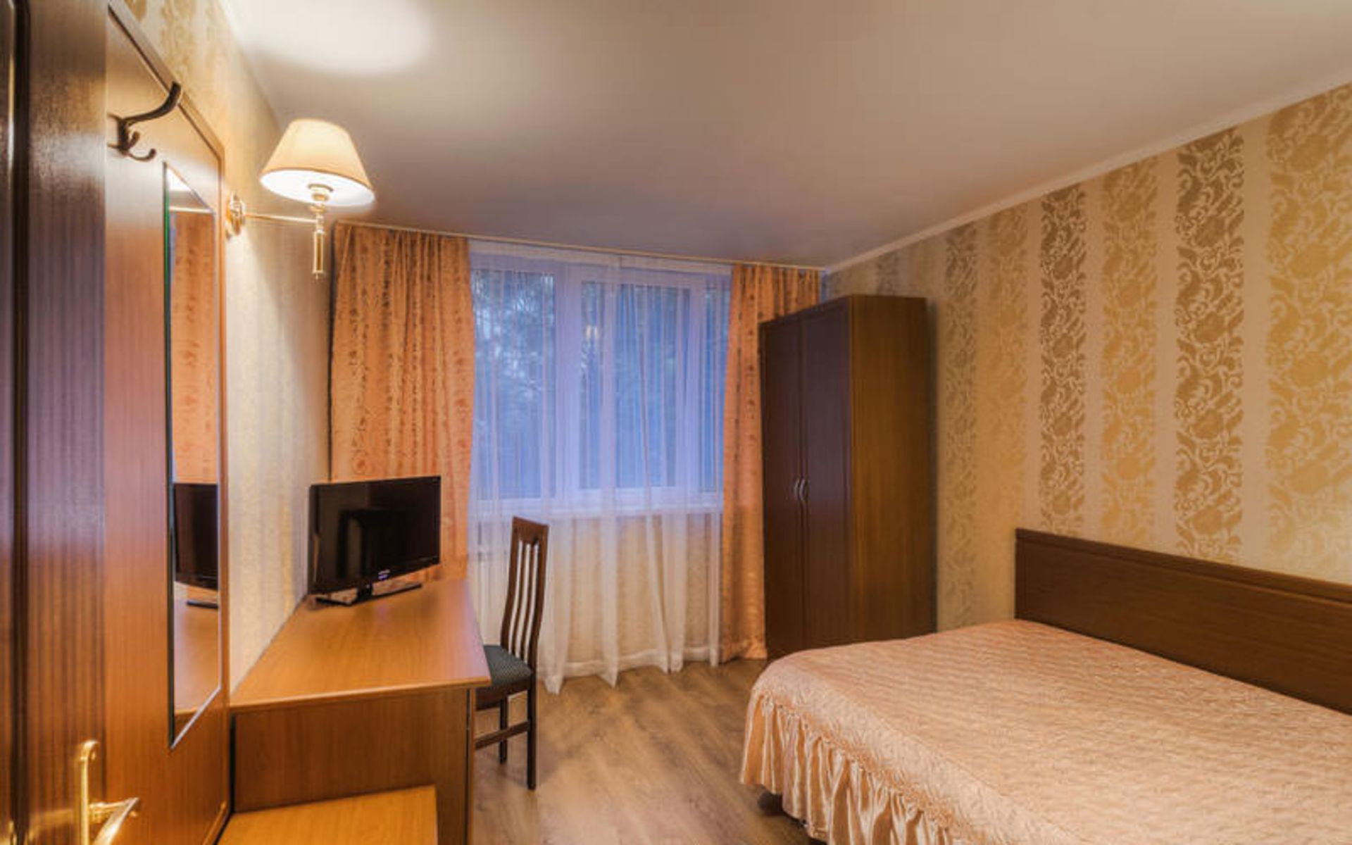 هتل مایاک (Hotel Mayak)