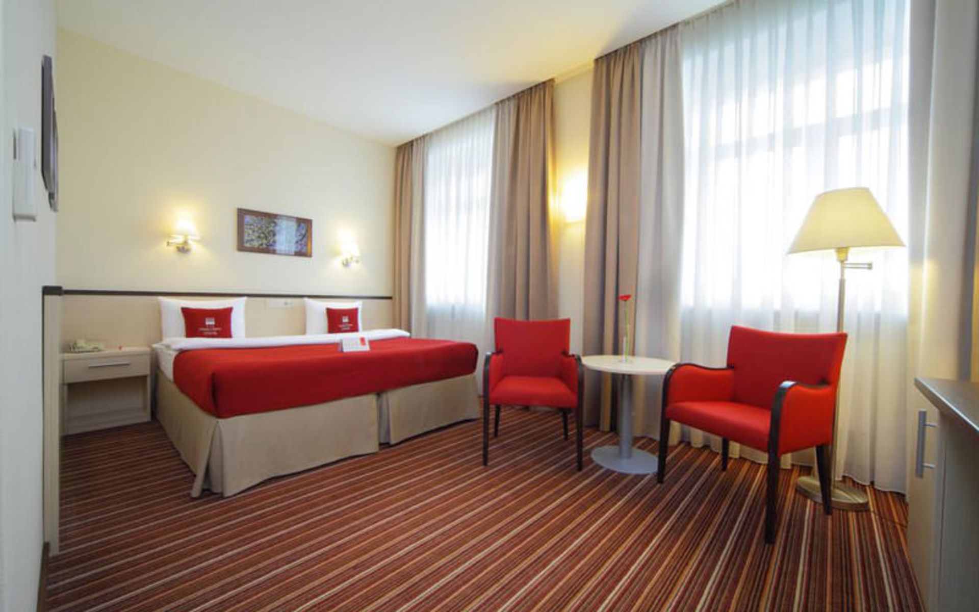 هتل گرین پارک (Green Park Hotel)