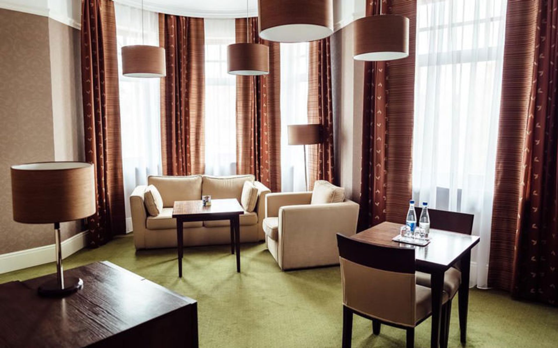 هتل چایکا (Chaika Hotel)