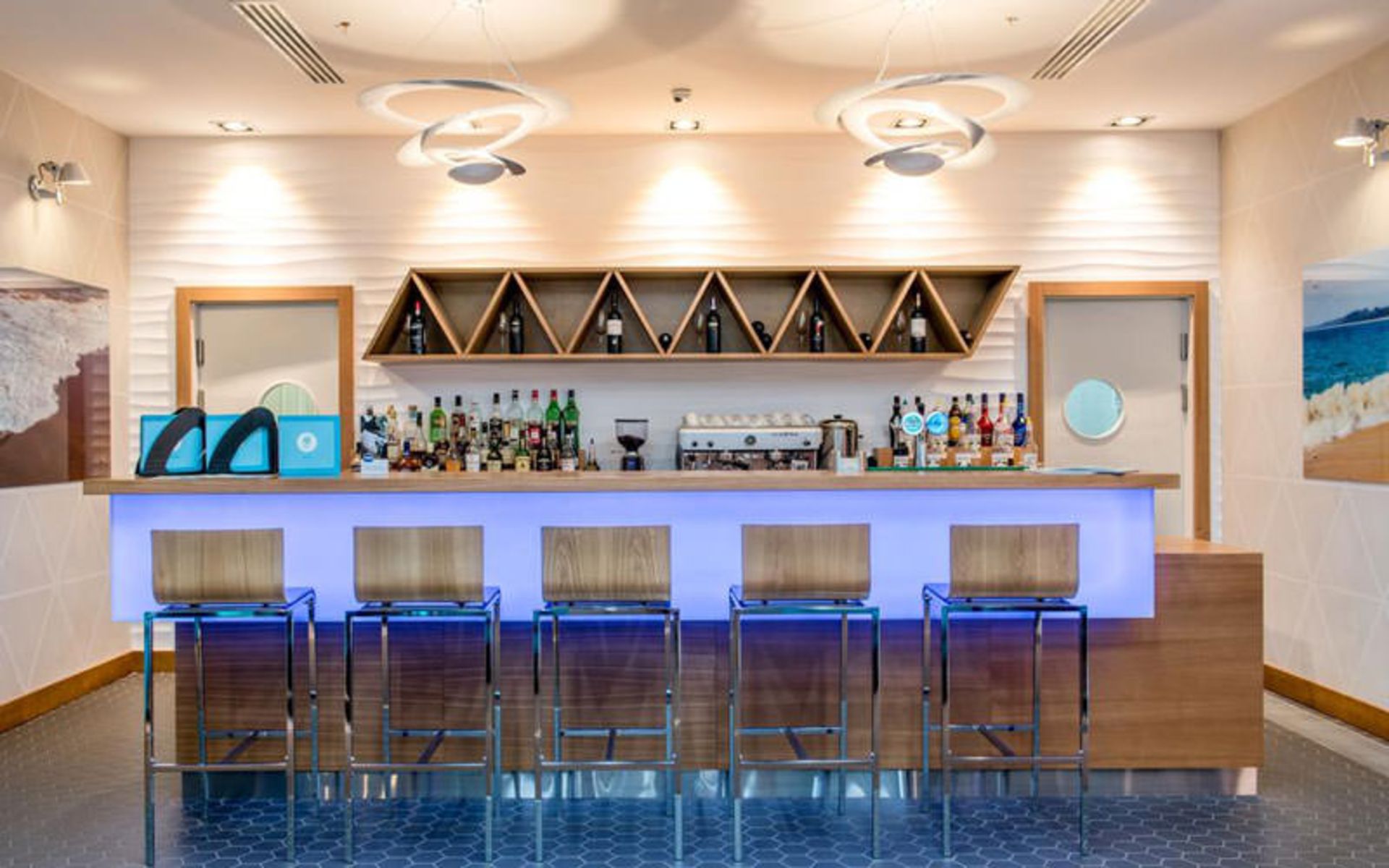 هتل آتلانتیک بای اوستا (Atlantic by USTA Hotels)