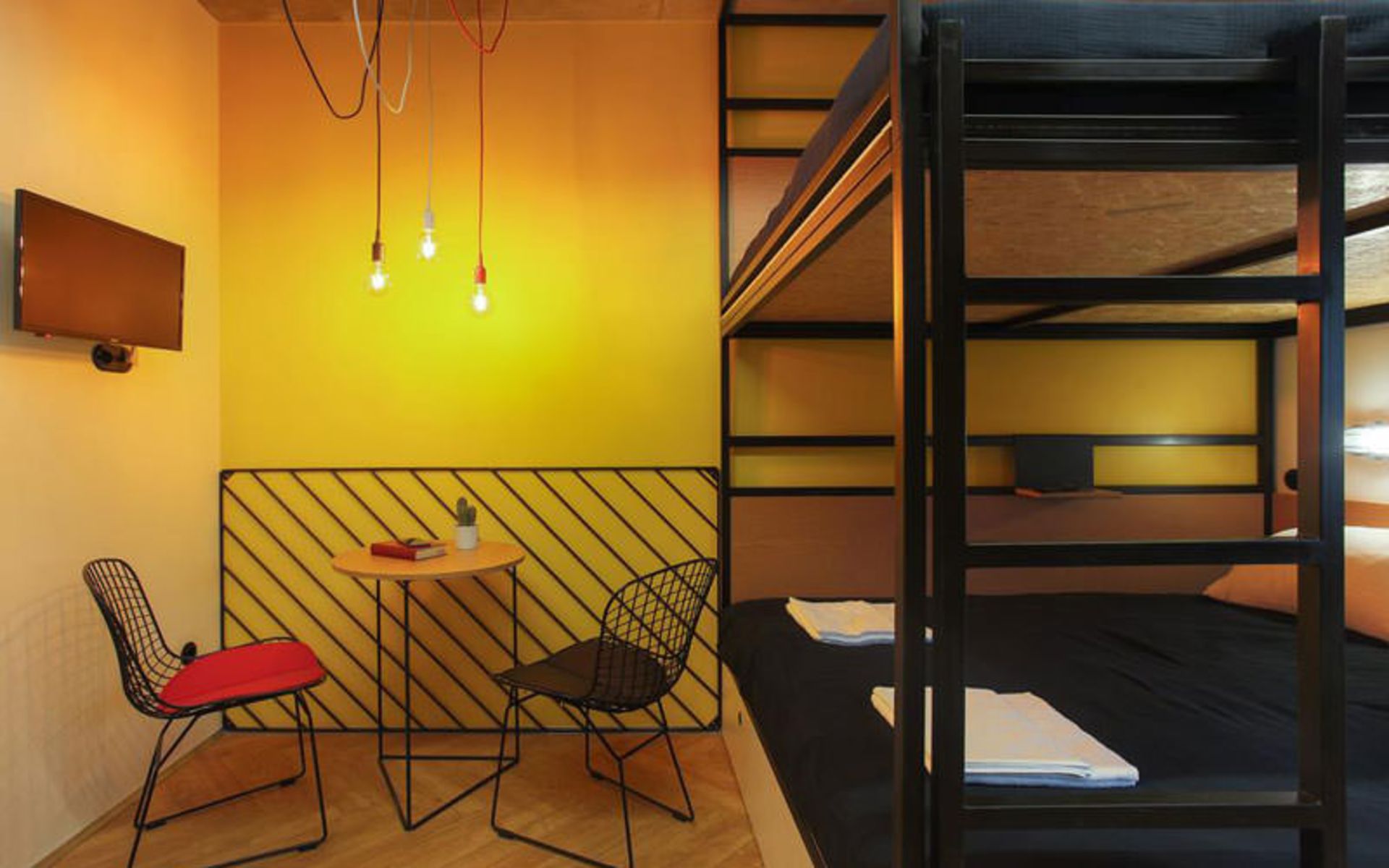 هاستل سوفیکس (Hostel Suffix)
