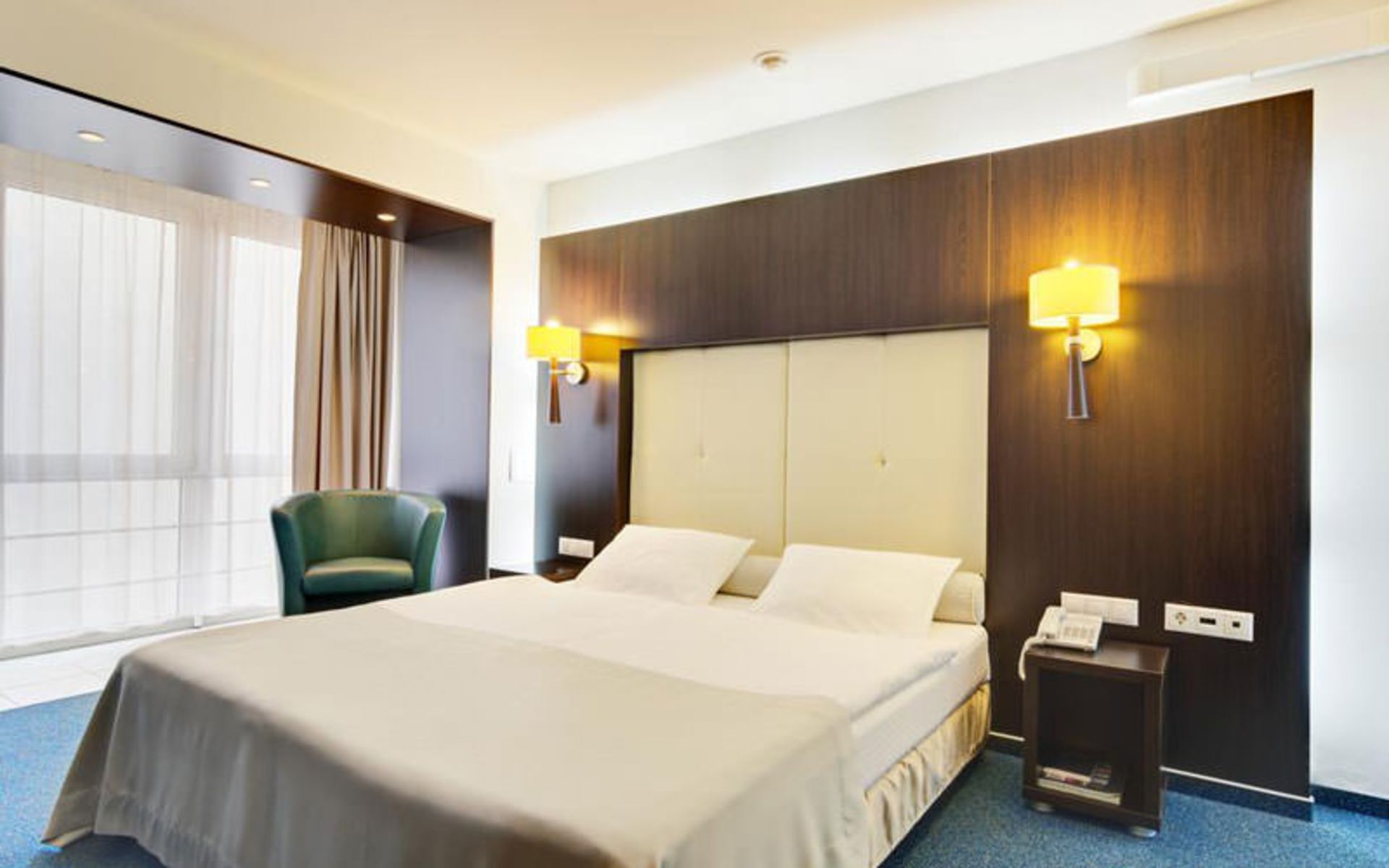 هتل توریست (Tourist Hotel)