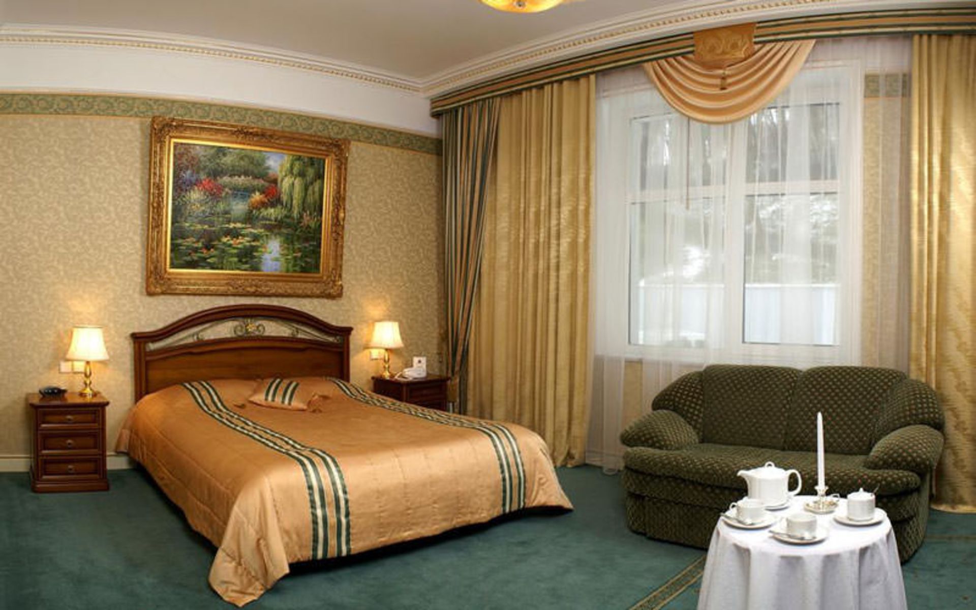 هتل گرند پالاس (Hotel Grand Palace)