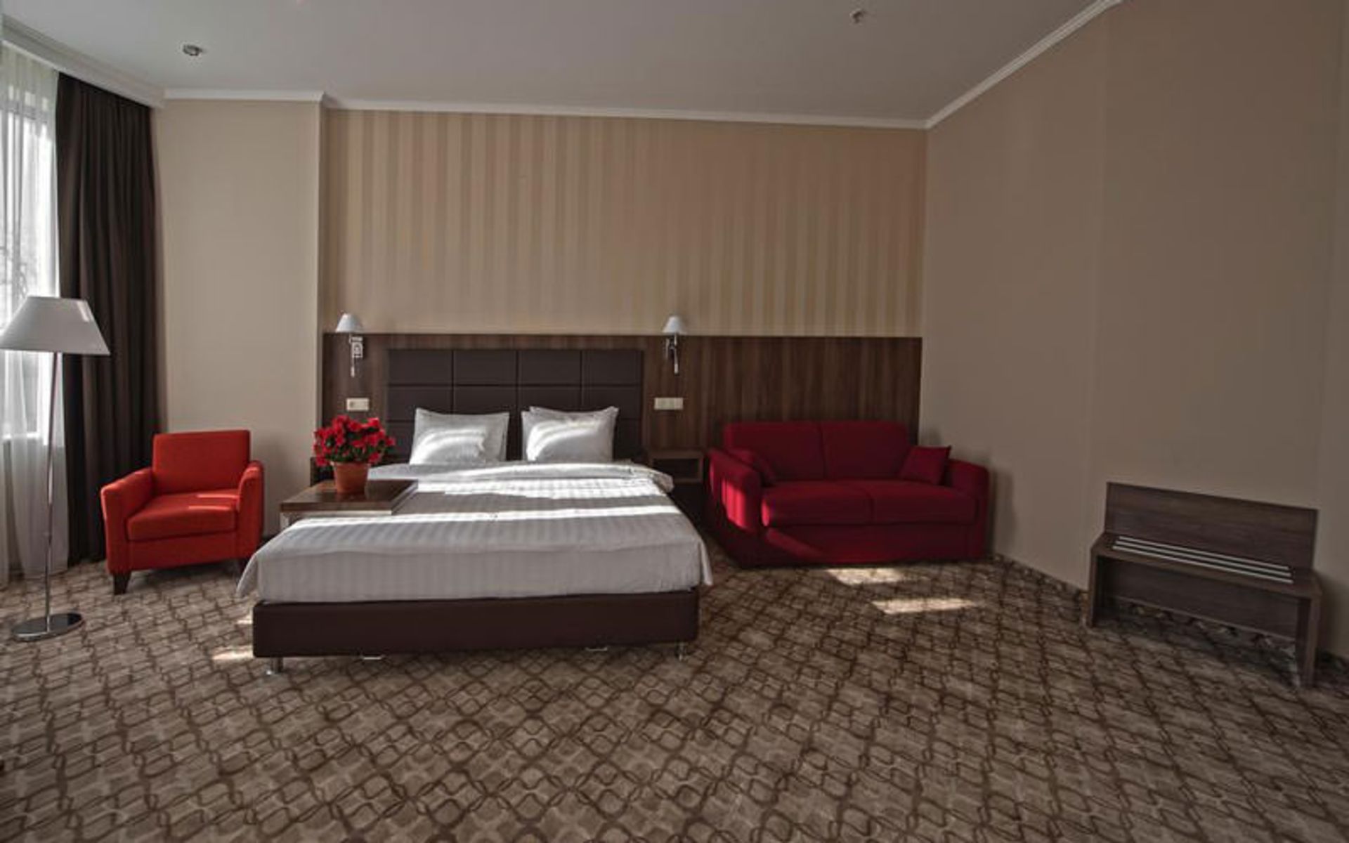 هتل رامادا (Ramada Hotel)