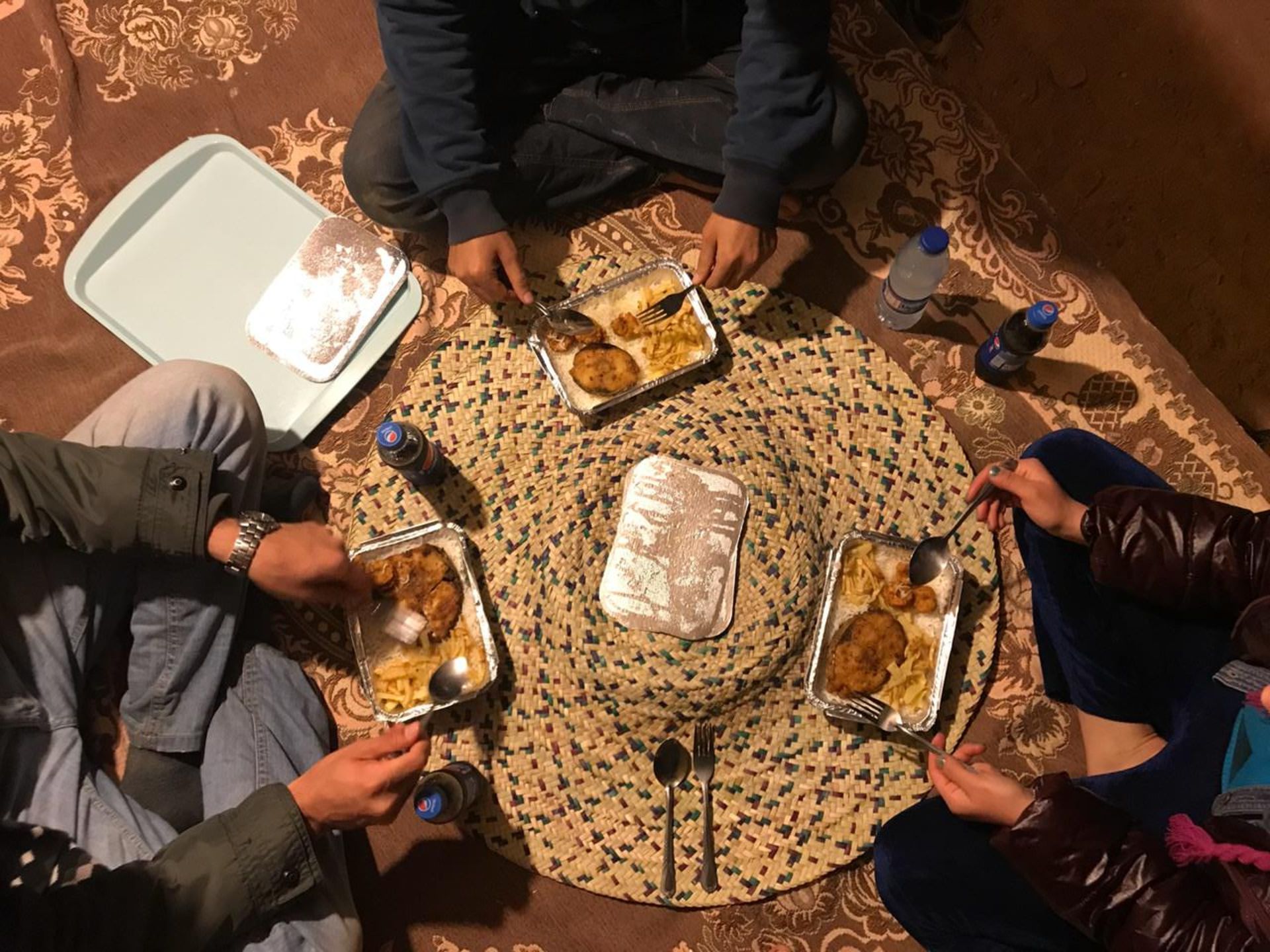 غذاخوری خاله فاطمه و خالو شهریار