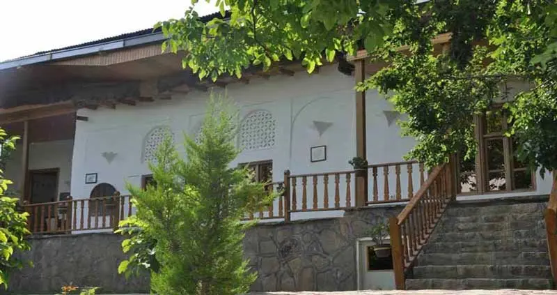 هتل سنتی خانه گل