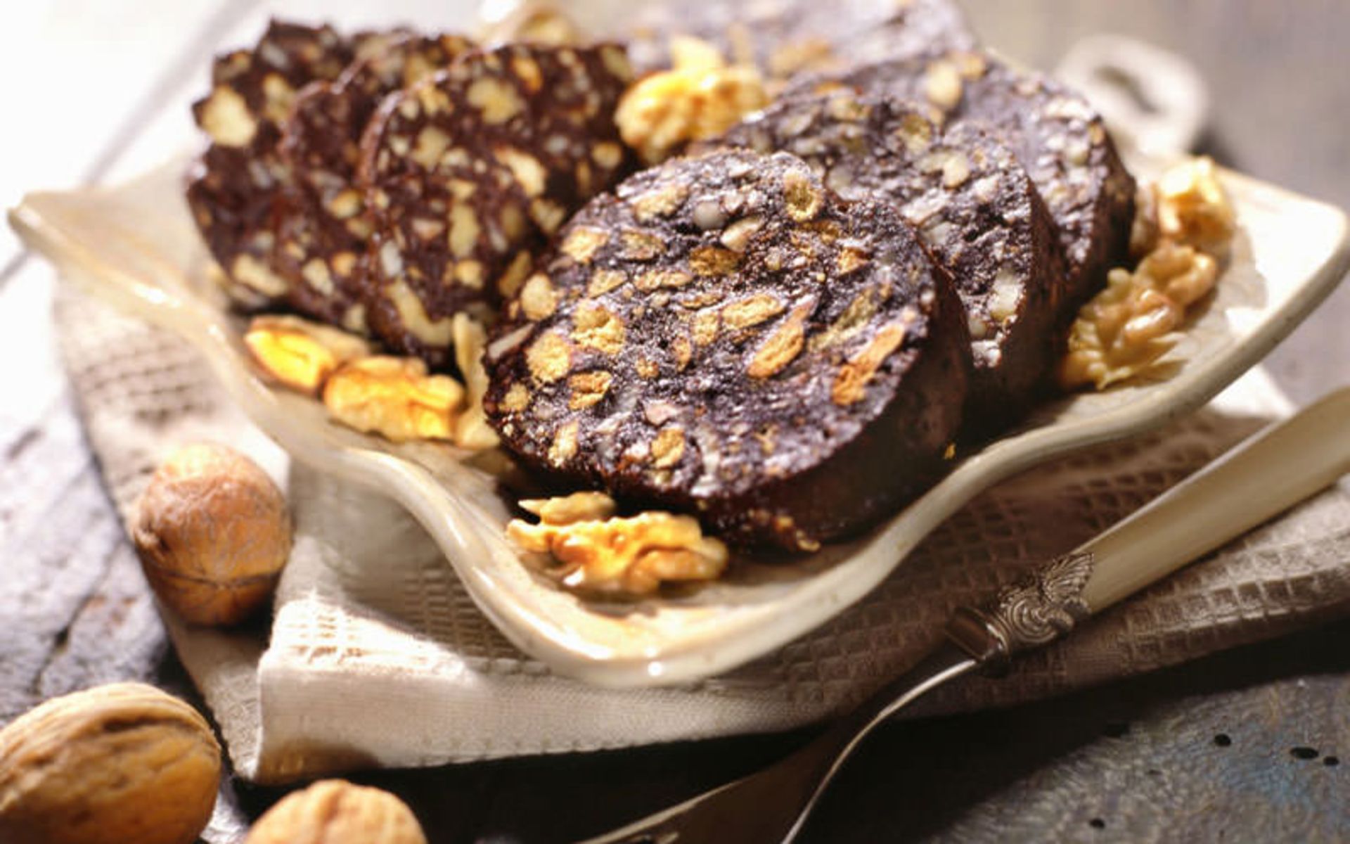 سالامی شکلات (Chocolate salami)