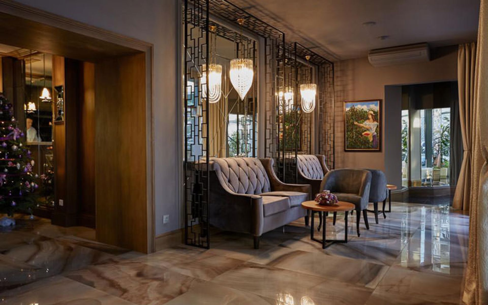 هتل ایزولت رزیدنشیا (Residentsiya (Izvolte) Hotel)