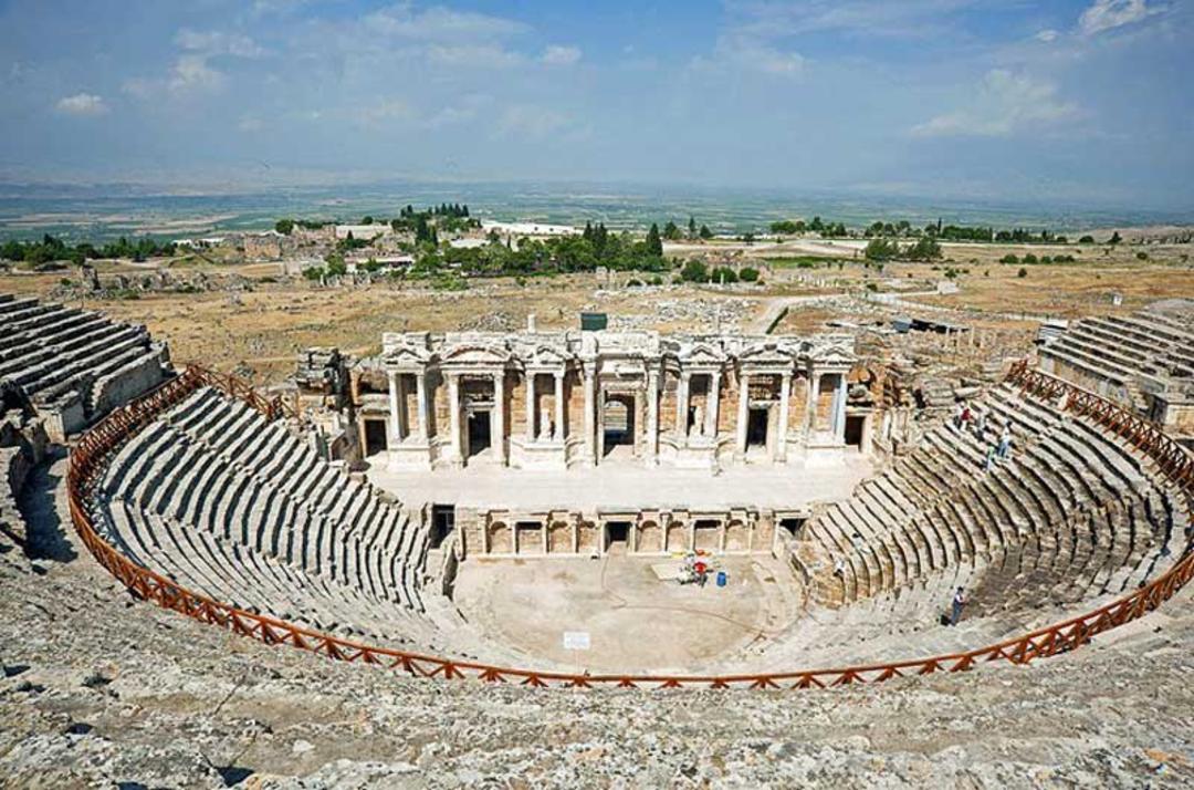 تئاتر هیراپولیس (Hierapolis Theater)