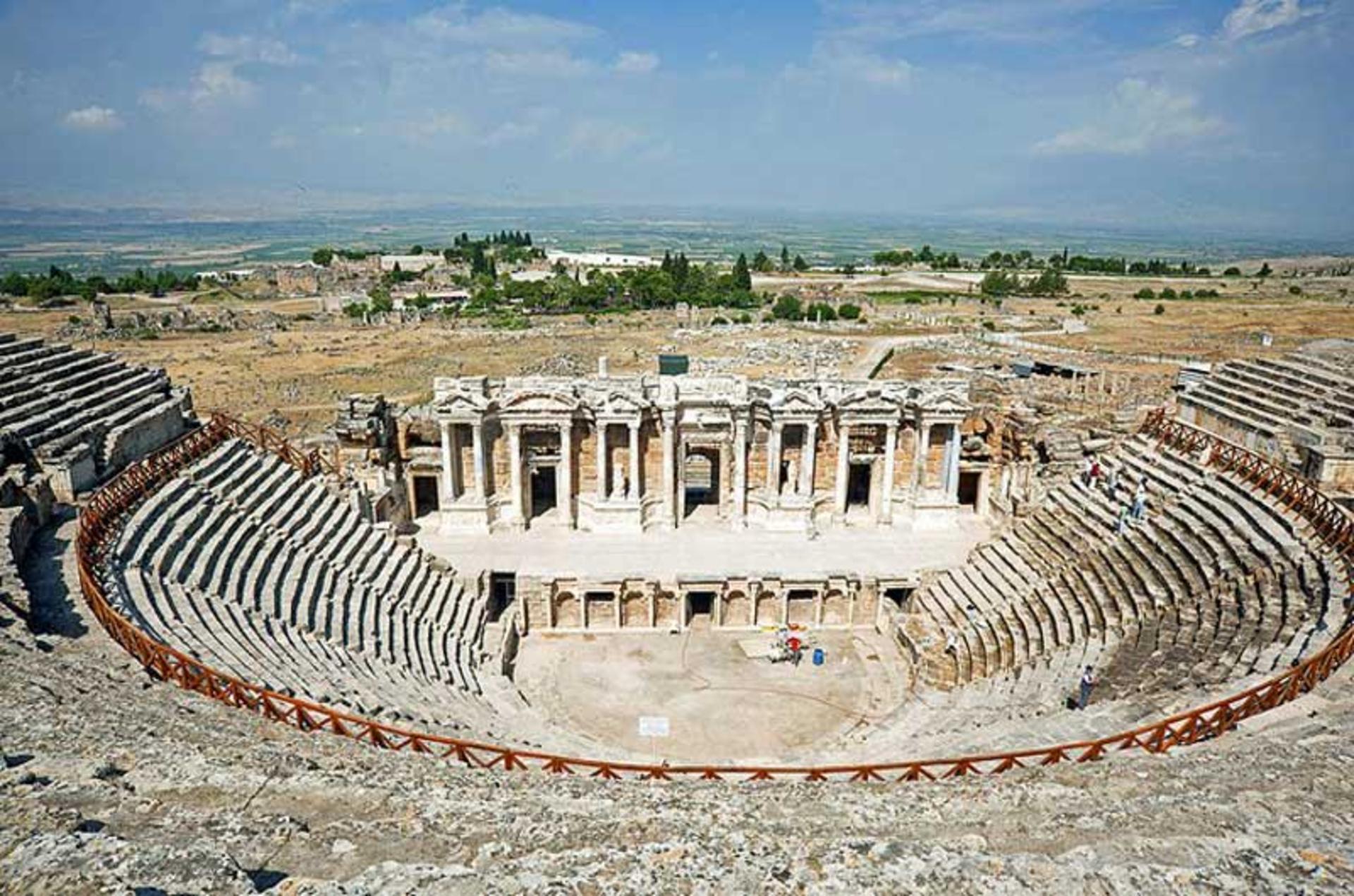 تئاتر هیراپولیس (Hierapolis Theater)