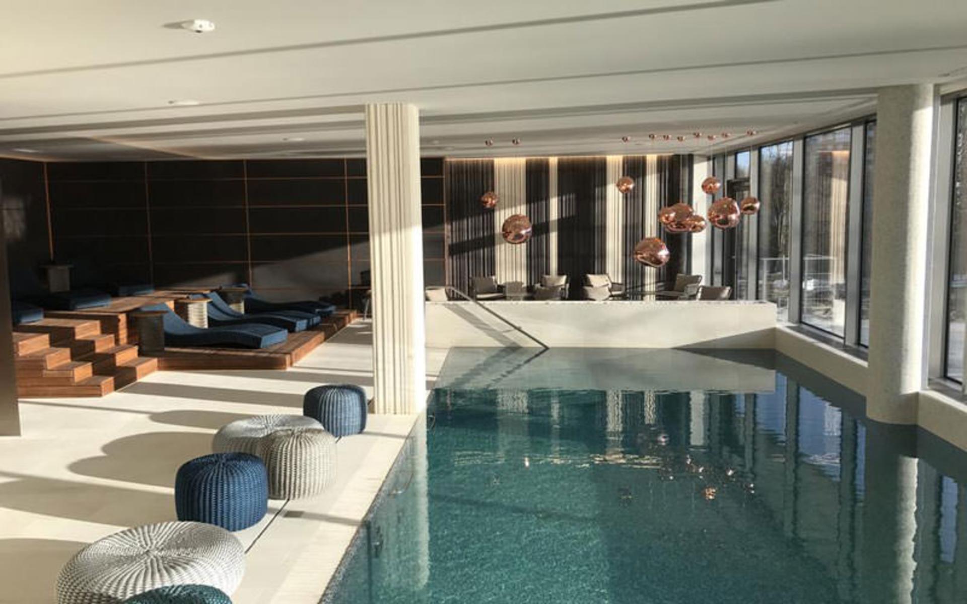 هتل کریستال هوس (Crystal House Suite Hotel & Spa)