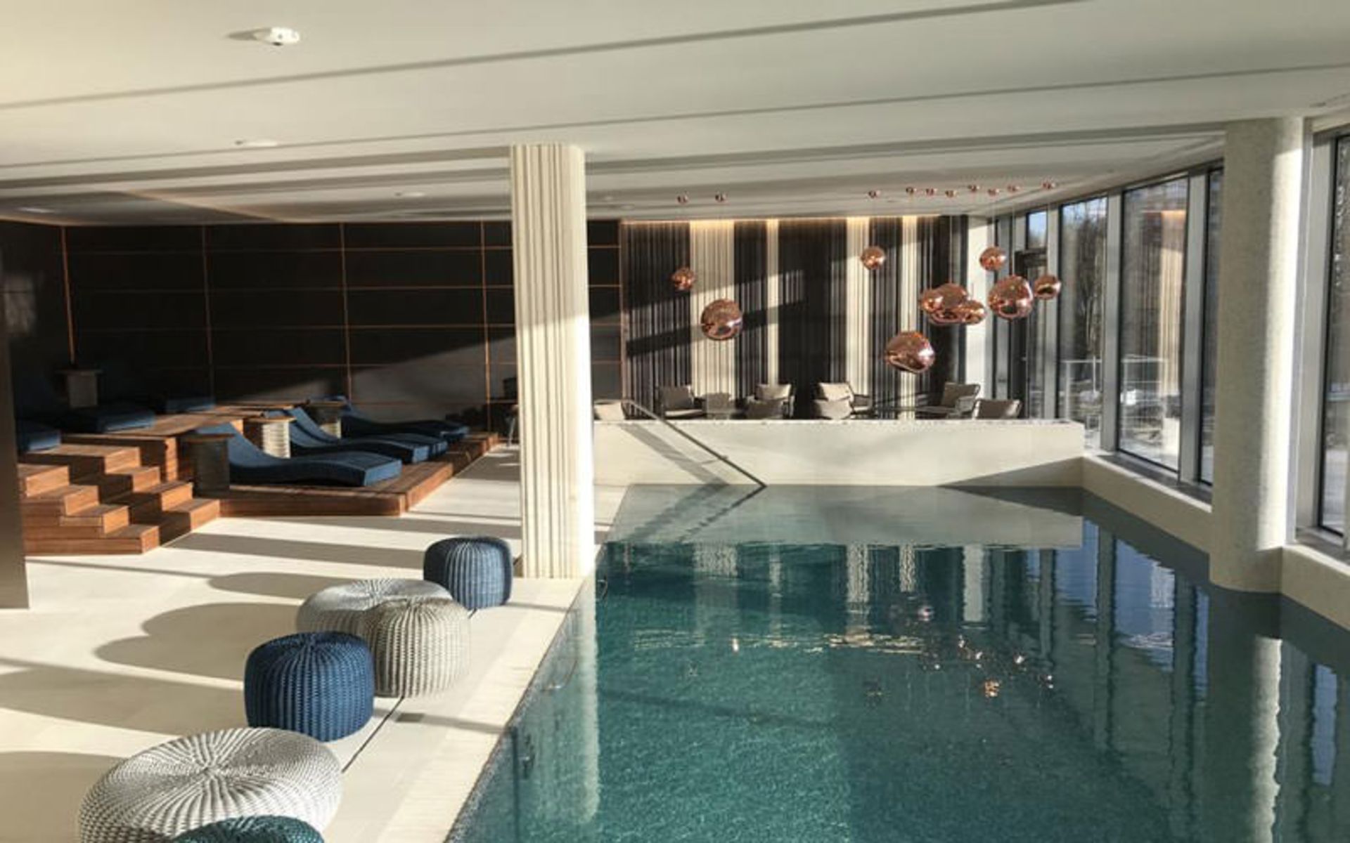 هتل کریستال هوس (Crystal House Suite Hotel & Spa)