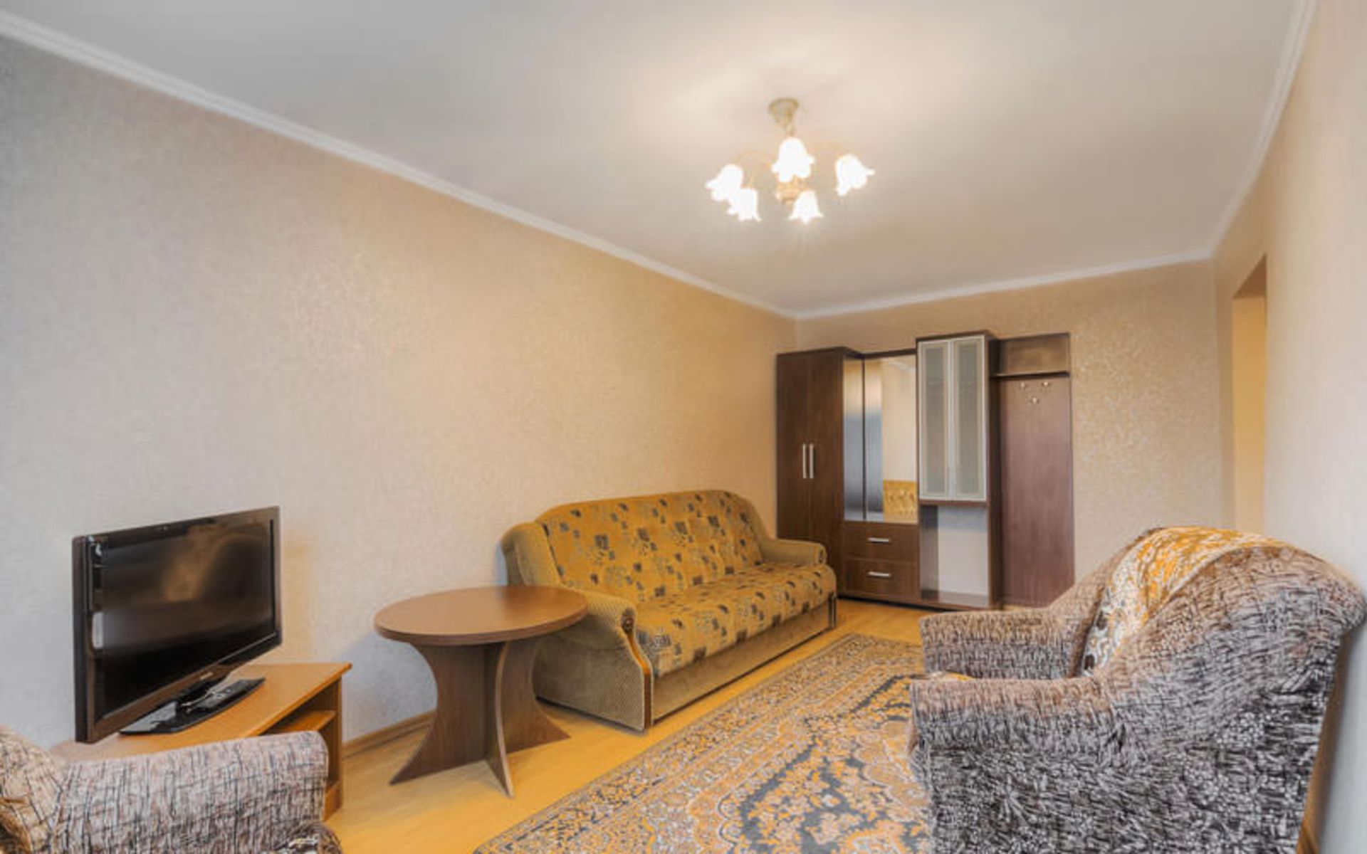 هتل مایاک (Hotel Mayak)