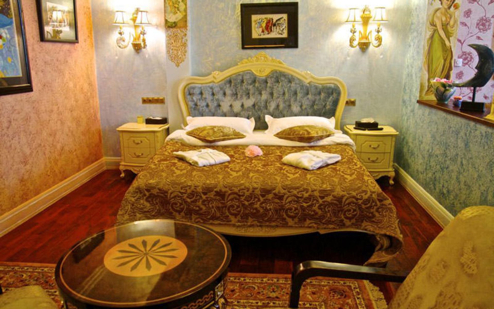 هتل بوئن رتیرو (Buen Retiro)
