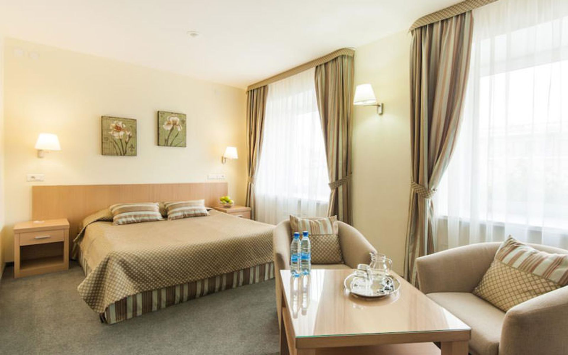 هتل گرند اونیو (Grand Avenue by USTA Hotels)