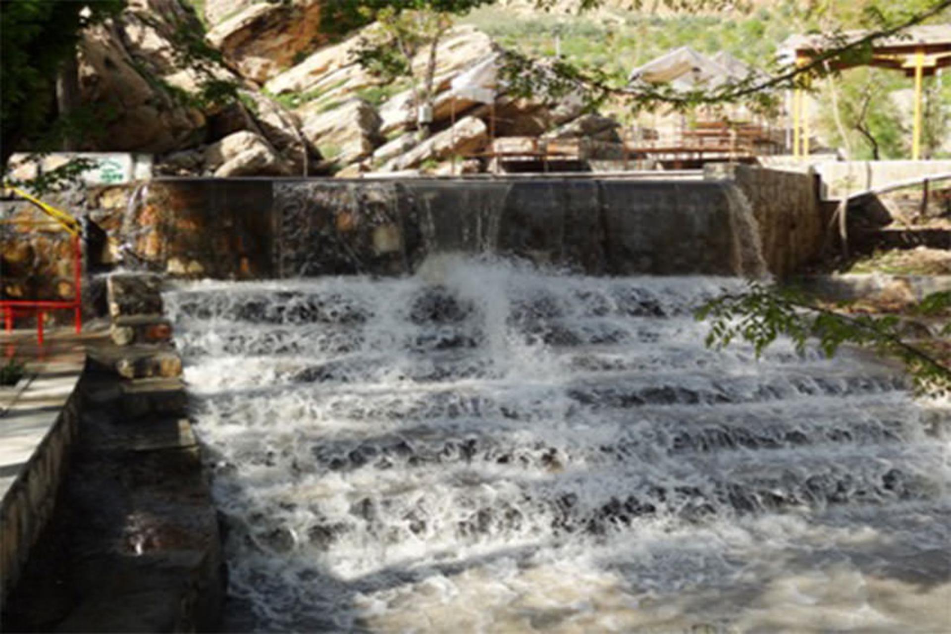 چشمه مرزن گشت