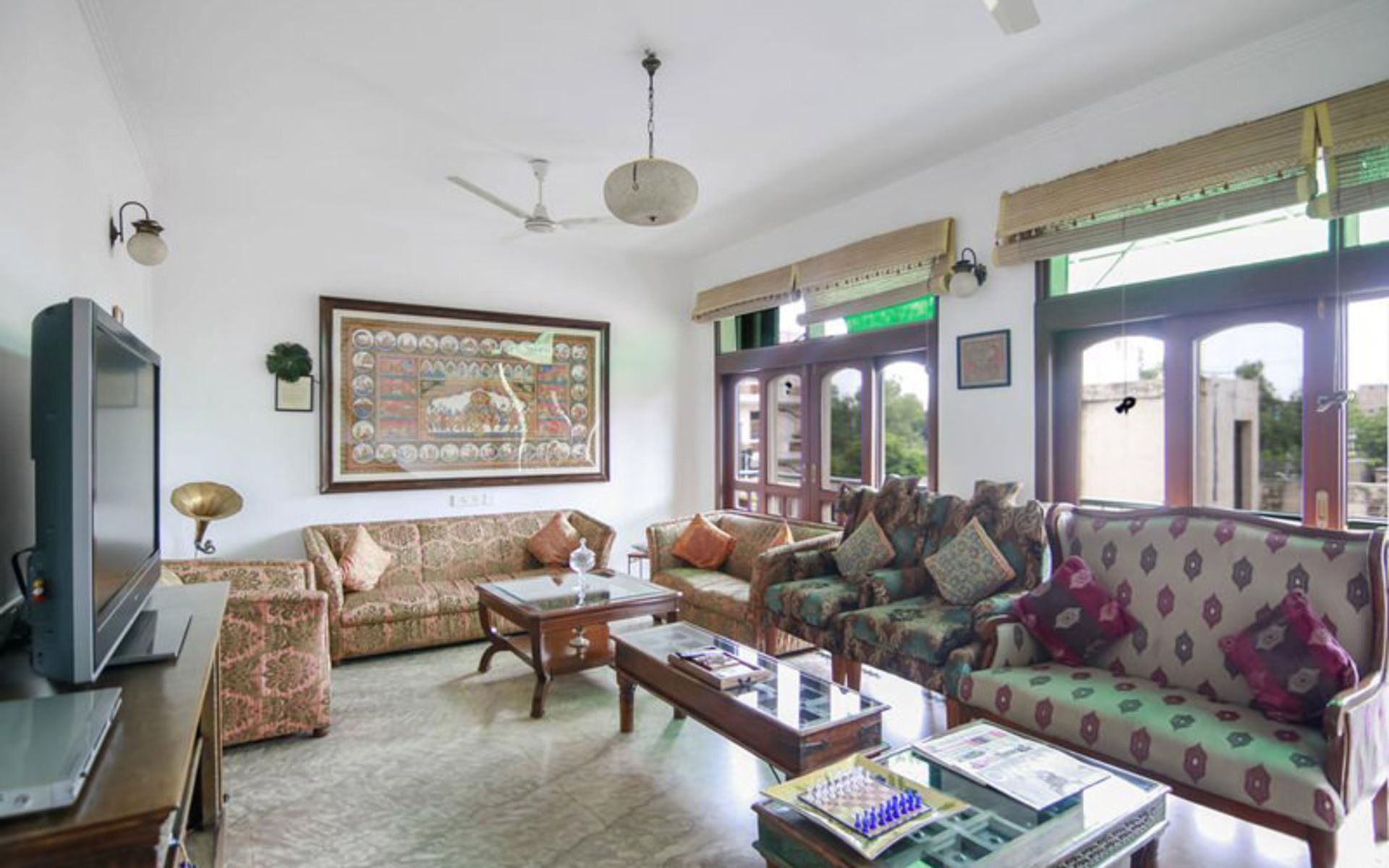 هتل شانتی هوم (Shanti Home)