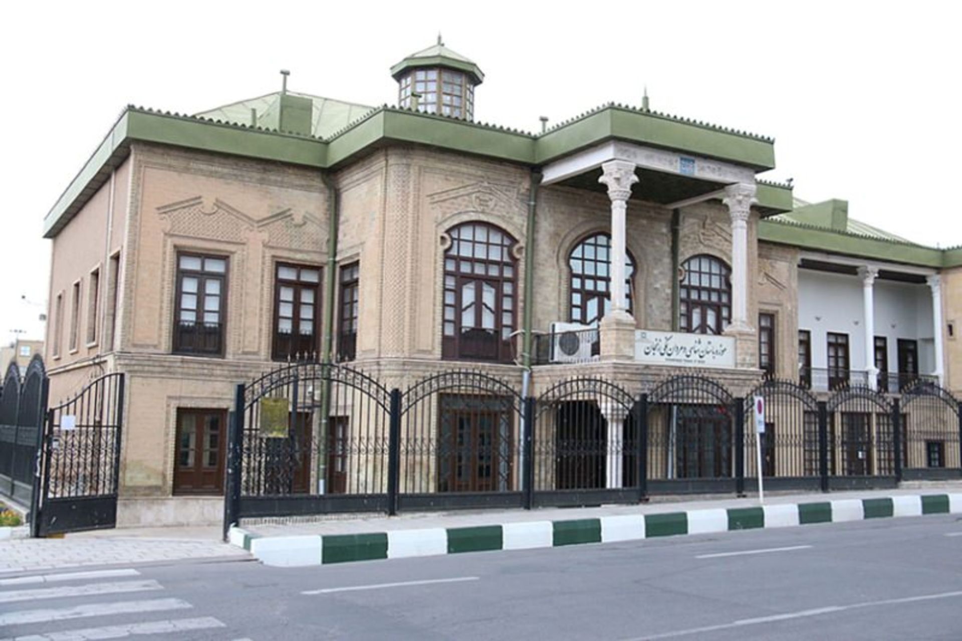 موزه-باستان-شناسی-و-مردان-نمکی-زنجان