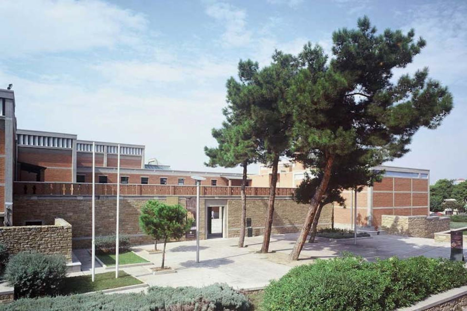 2018-6-12a1bb8b-4899-47df-b219-47d4edb26367