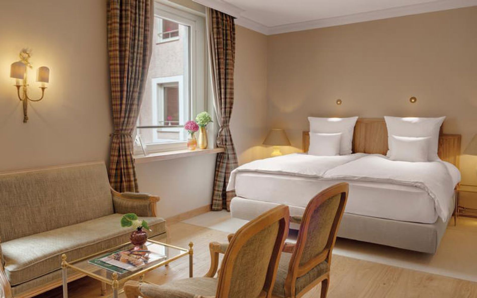هتل اکسلسیور (Hotel Excelsior)