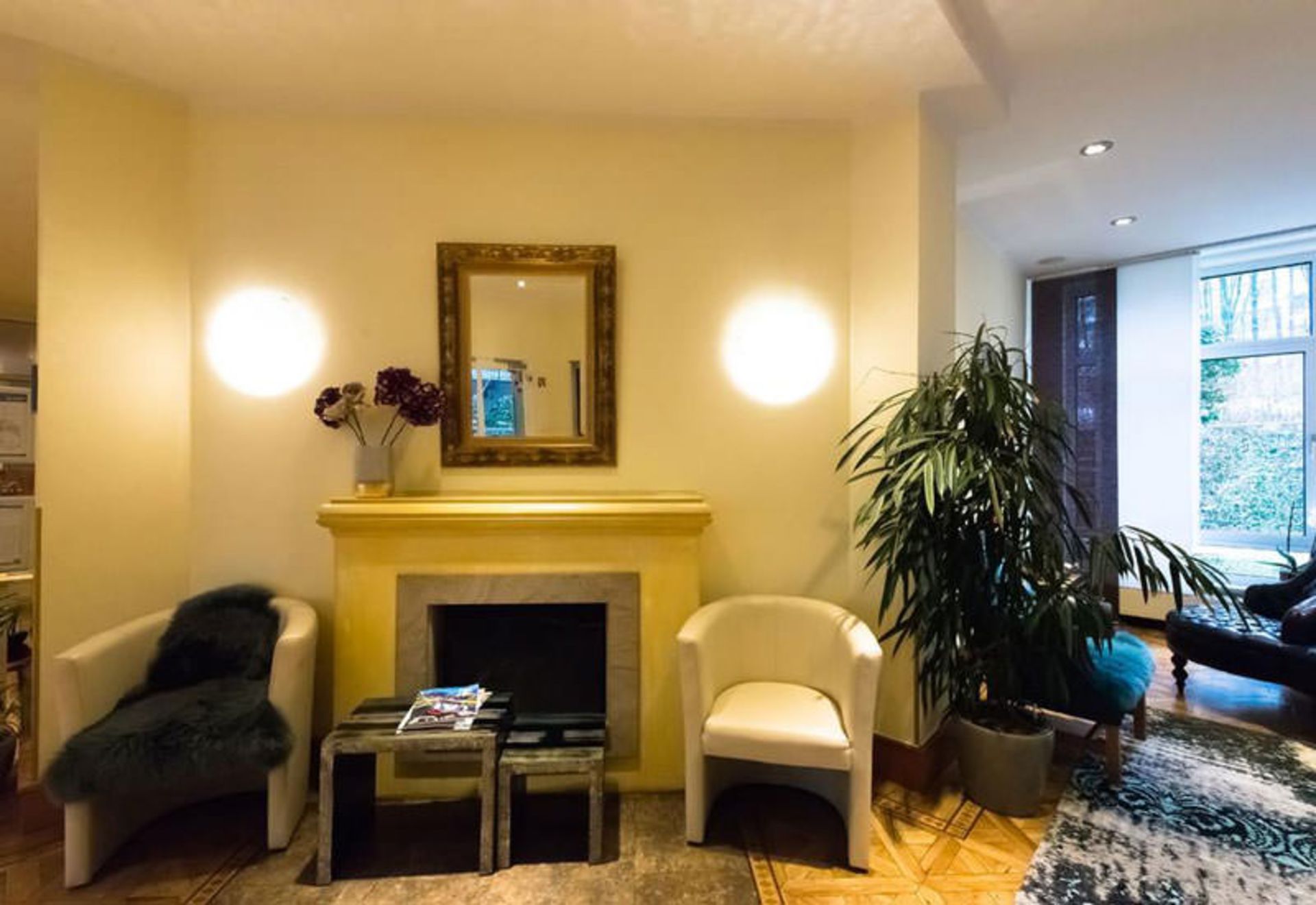 هتل ۴مکس این (4mex Inn)