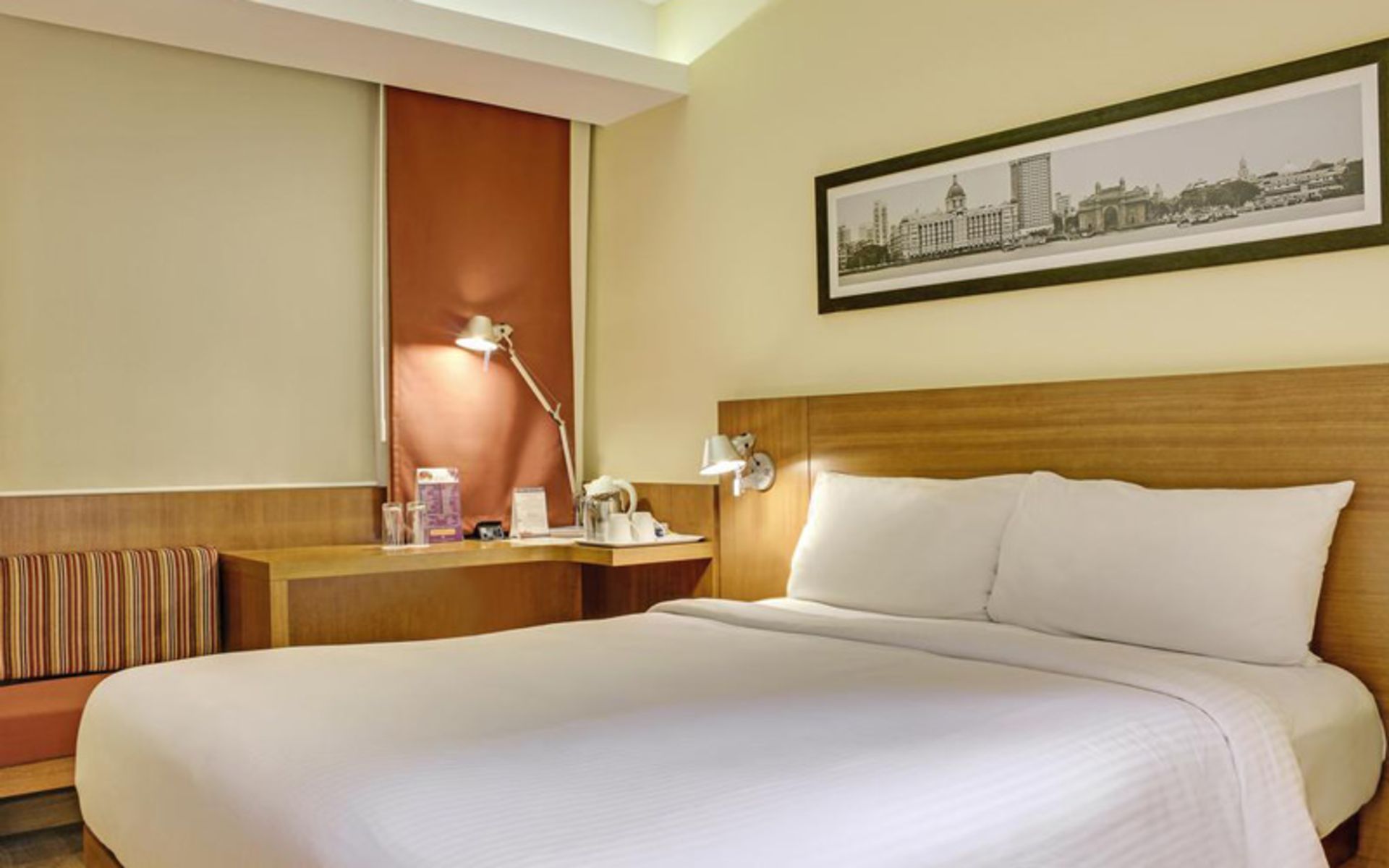 هتل ایبیس مومبای ایرپورت- آکور هتلز (ibis Mumbai Airport - An AccorHotels Brand)
