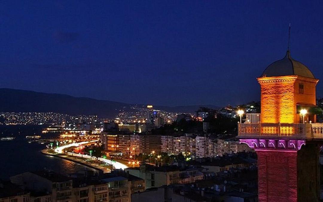 بنای قدیمی آسانسور (Tarihi Asansor)