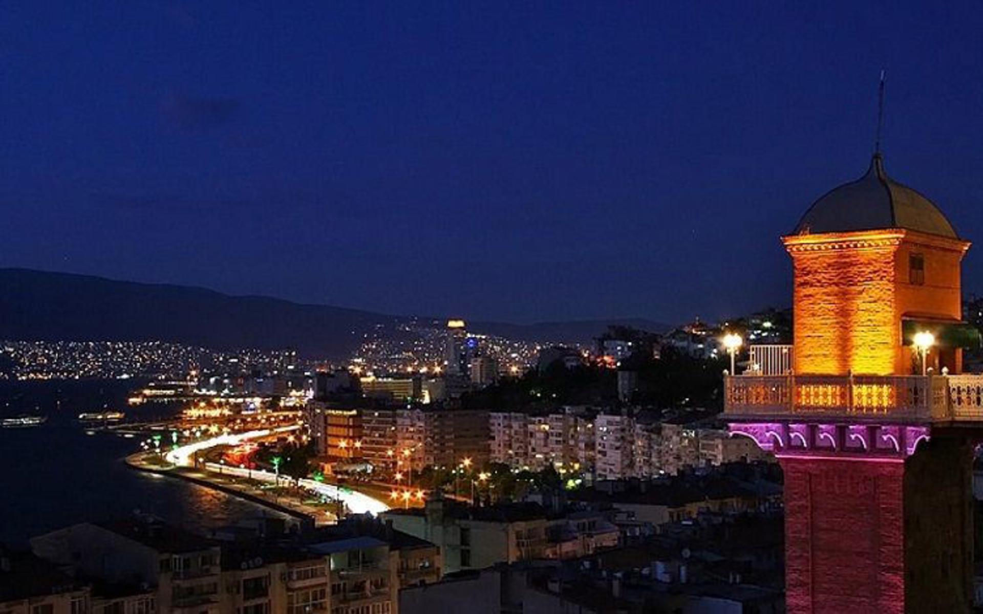 بنای قدیمی آسانسور (Tarihi Asansor)