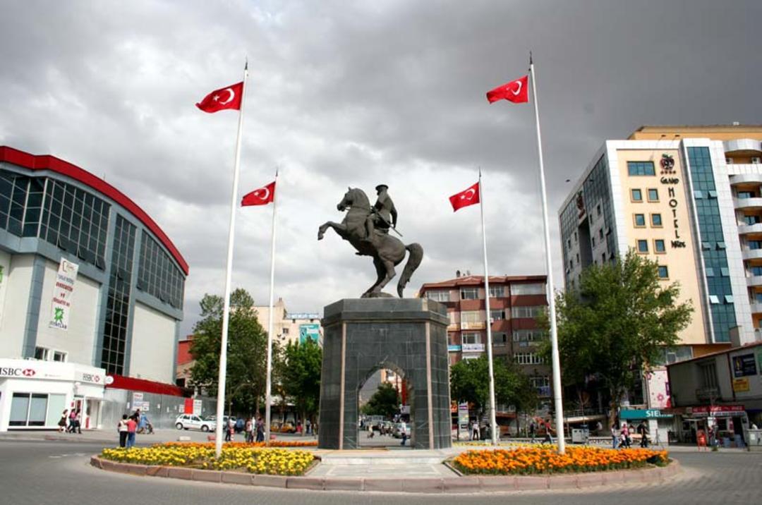 نیغده