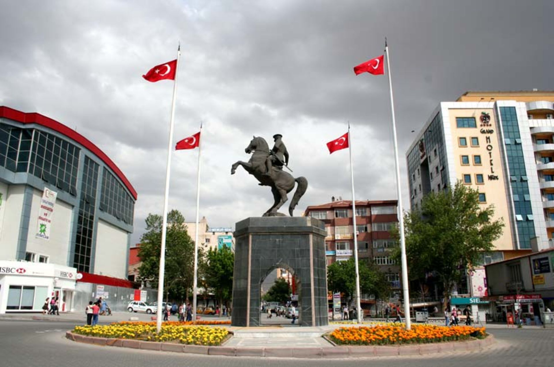 نیغده