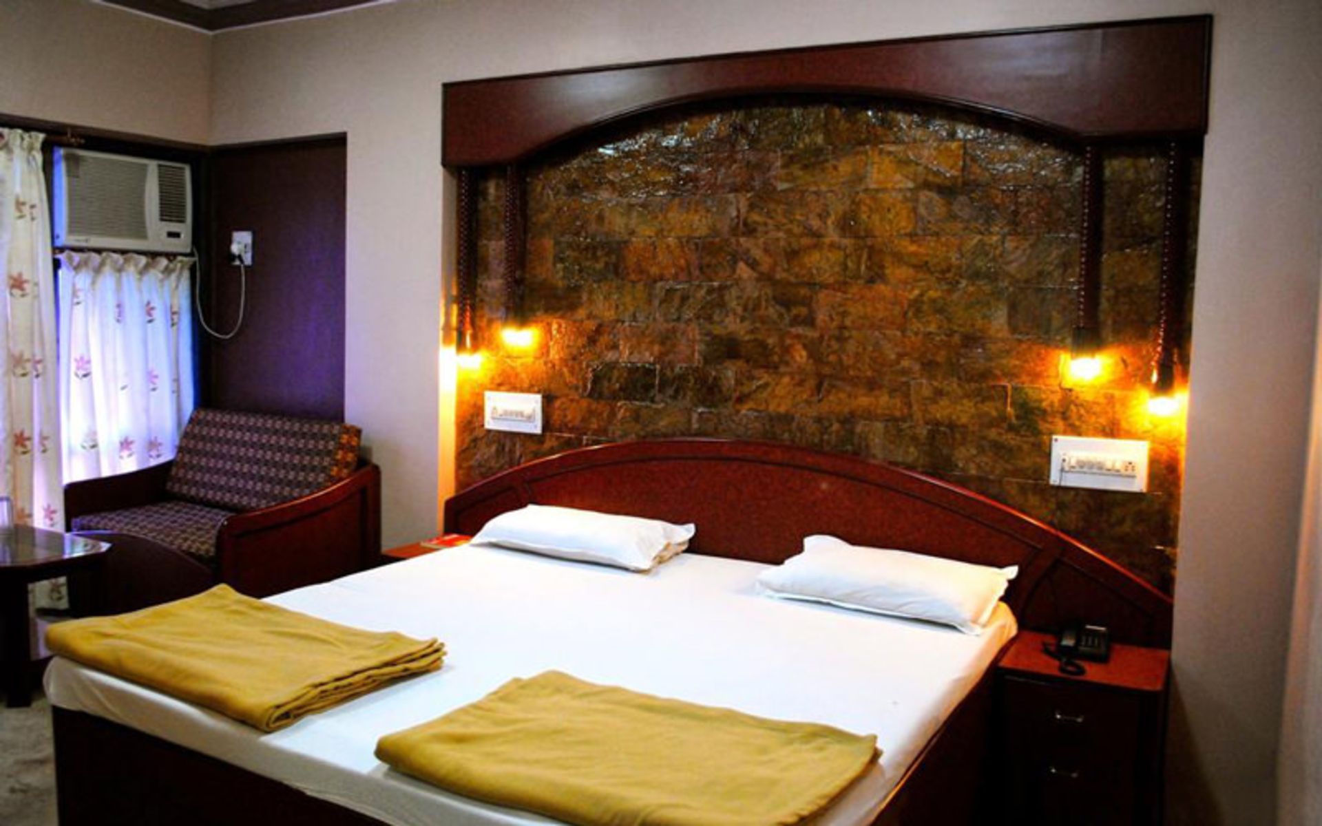هتل ایرکرافت اینترنشنال (Hotel Aircraft International)