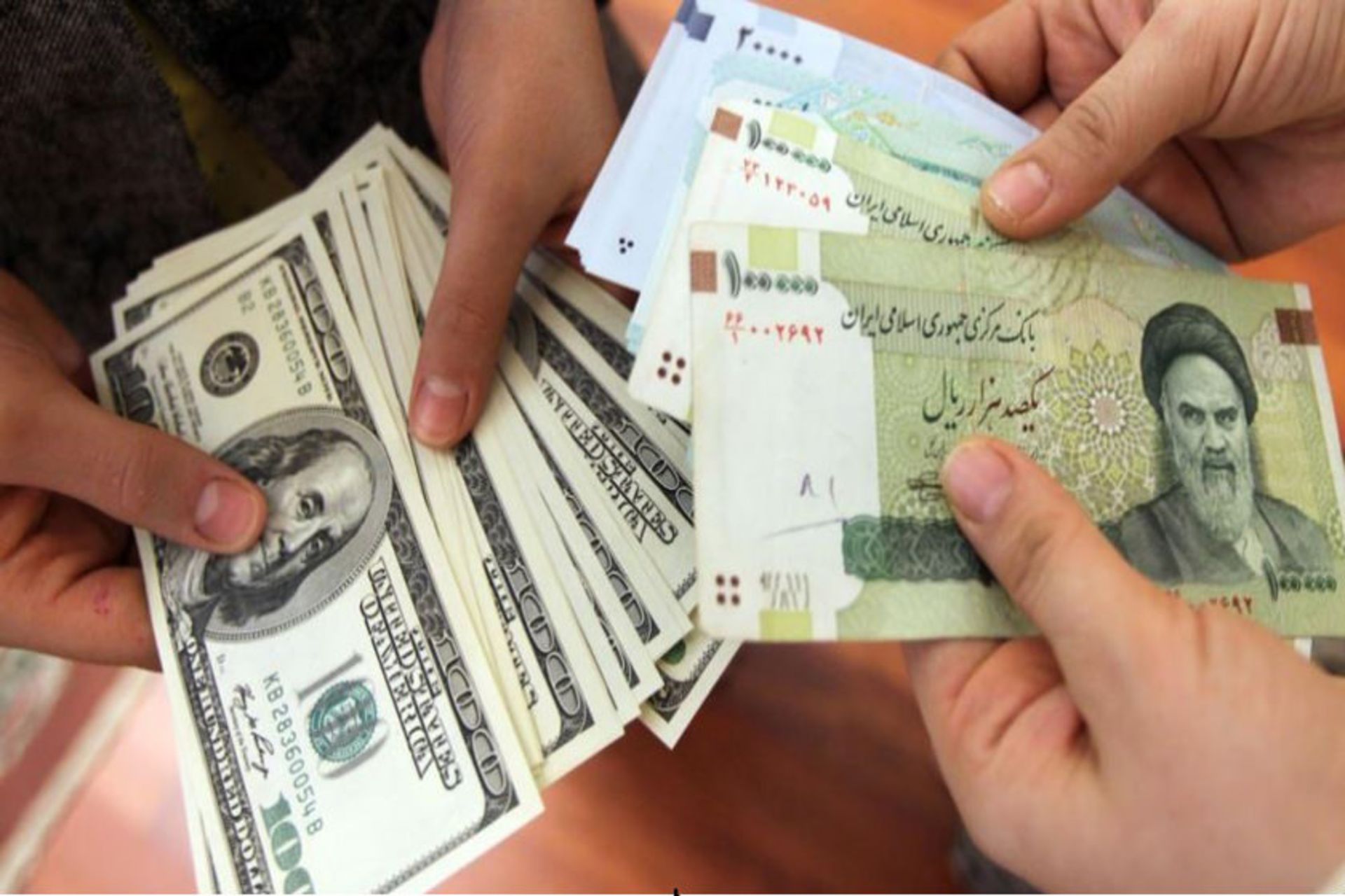 سقف ورود و خروج ریال برای مسافر
