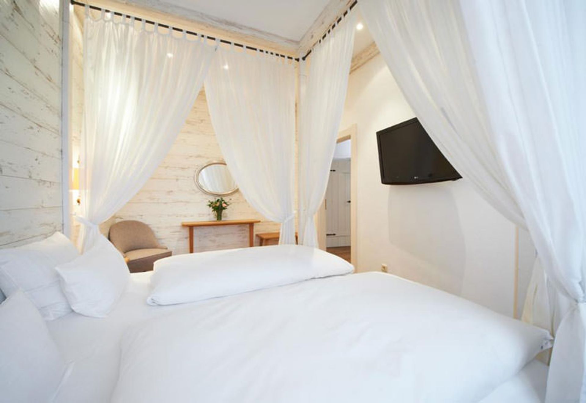هتل ایدن ولف (Eden Hotel Wolff)