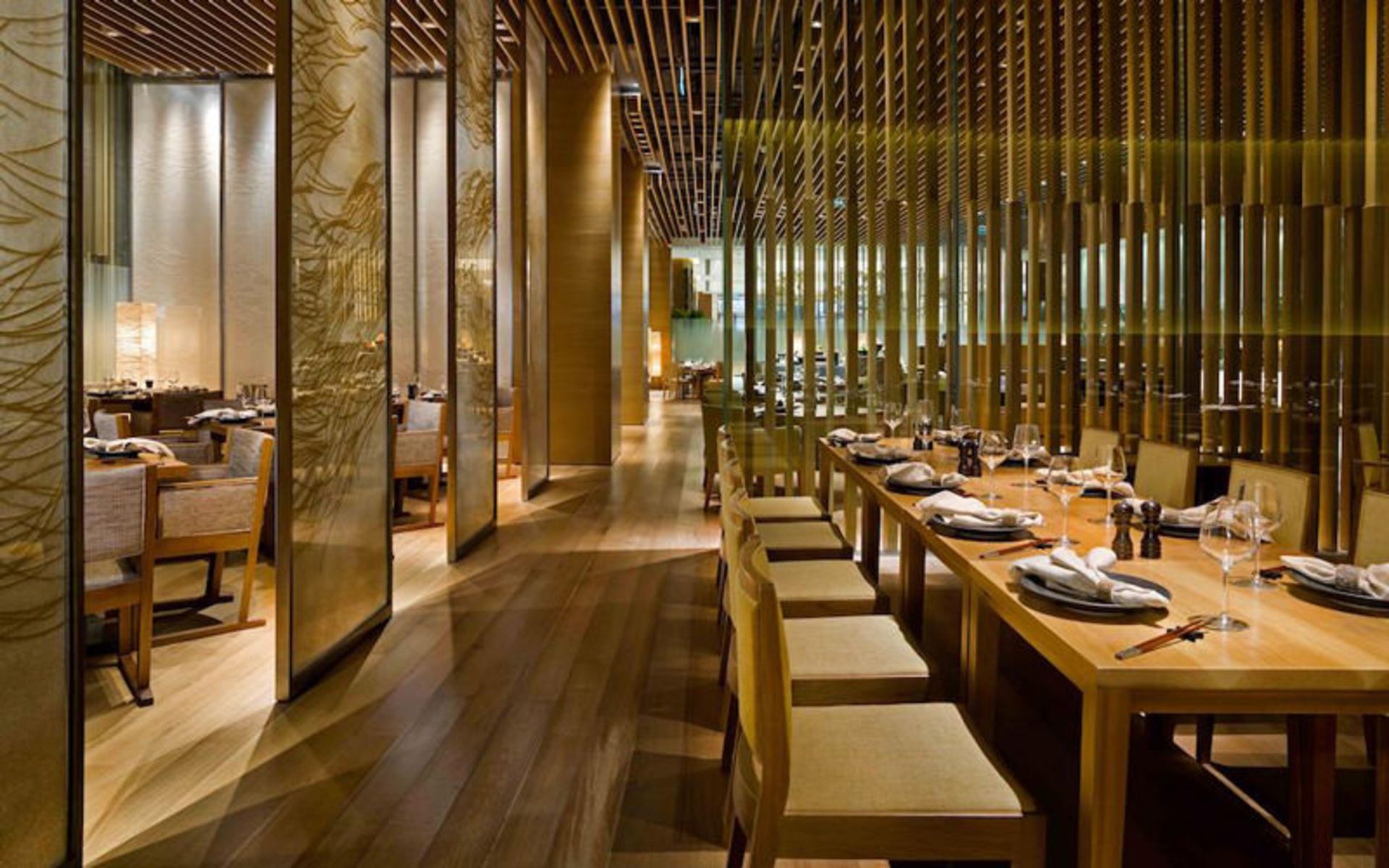 هتل شانگری لا کری (Shangri-La Kerry Hotel)