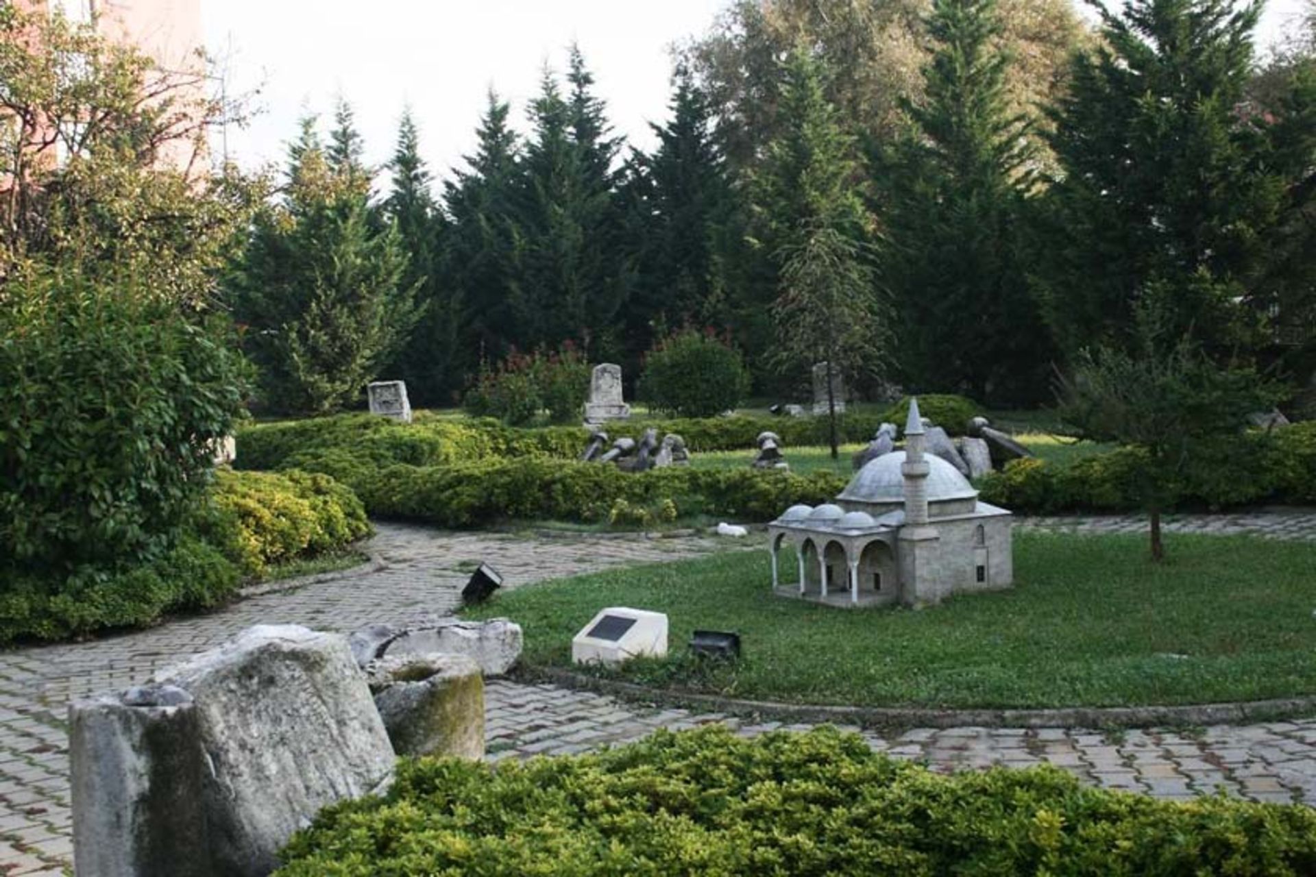 یالوا
