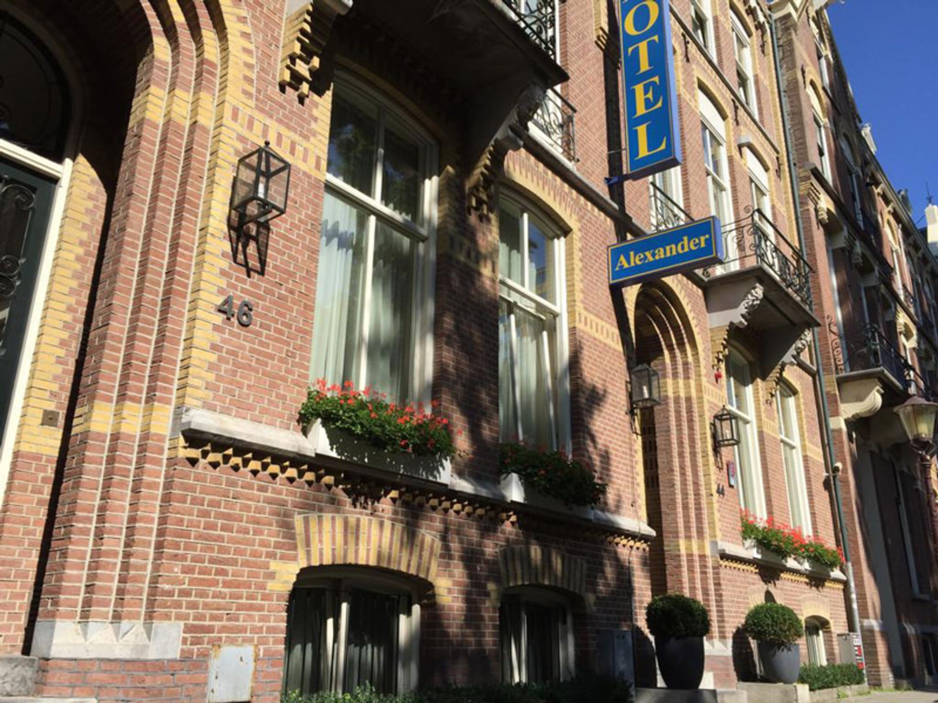 هتل الکساندر (Hotel Alexander)