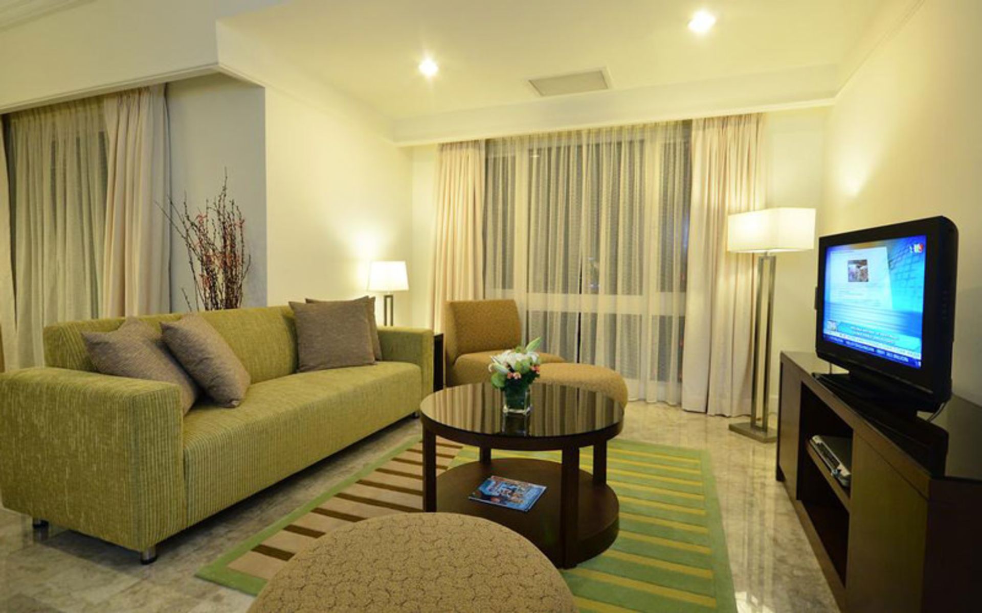 هتل پی ان بی پردانا سوئیتز آن پارک (PNB Perdana Hotel & Suites On The Park)