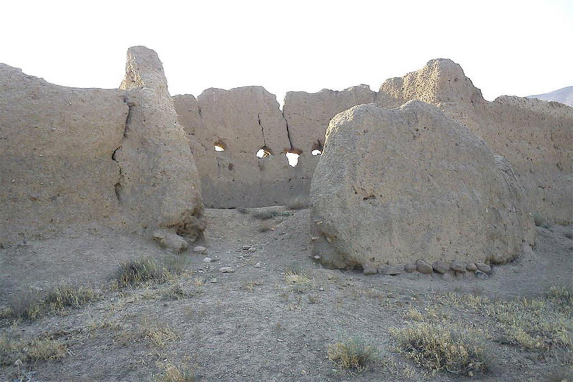 قلعه خشتی گیلوان