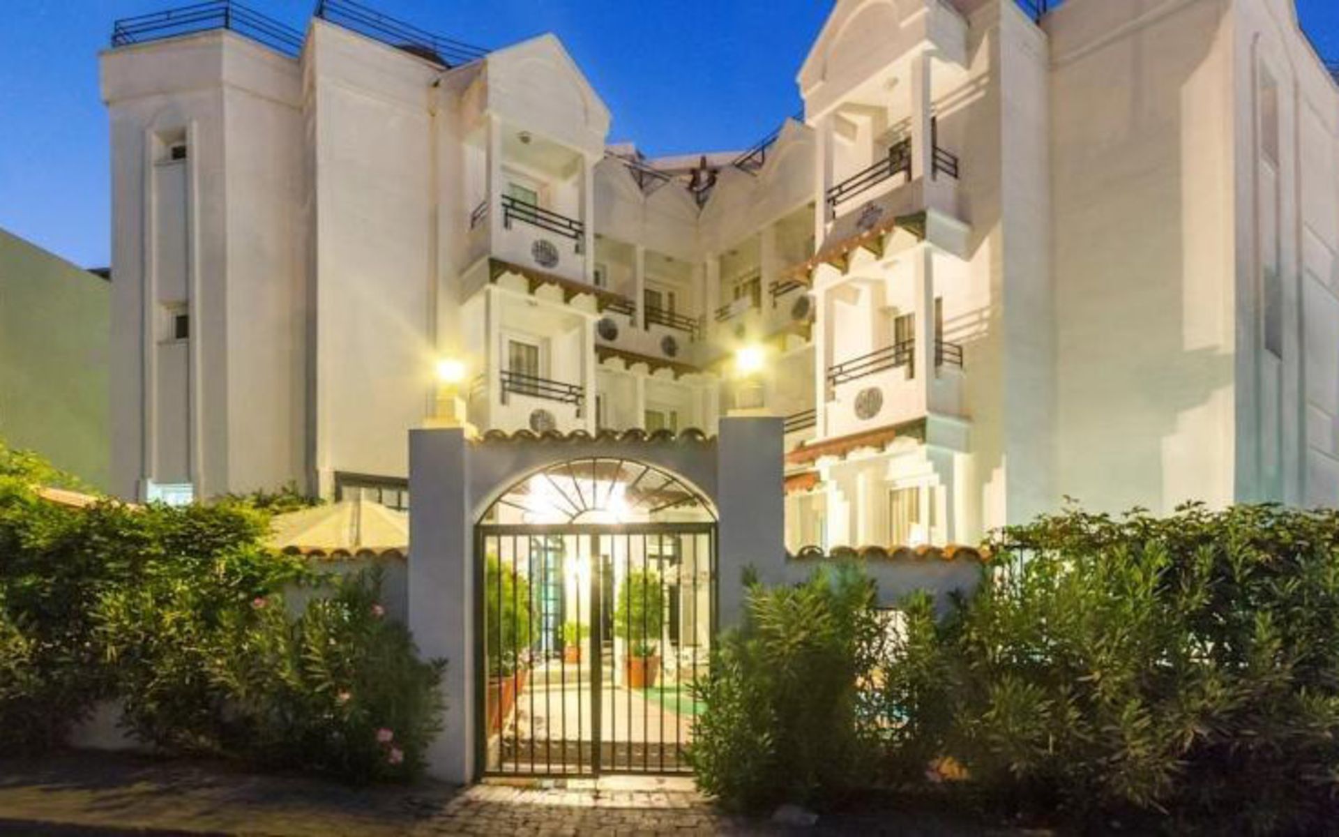 هتل ویلا پرینسس (Villa Princess)