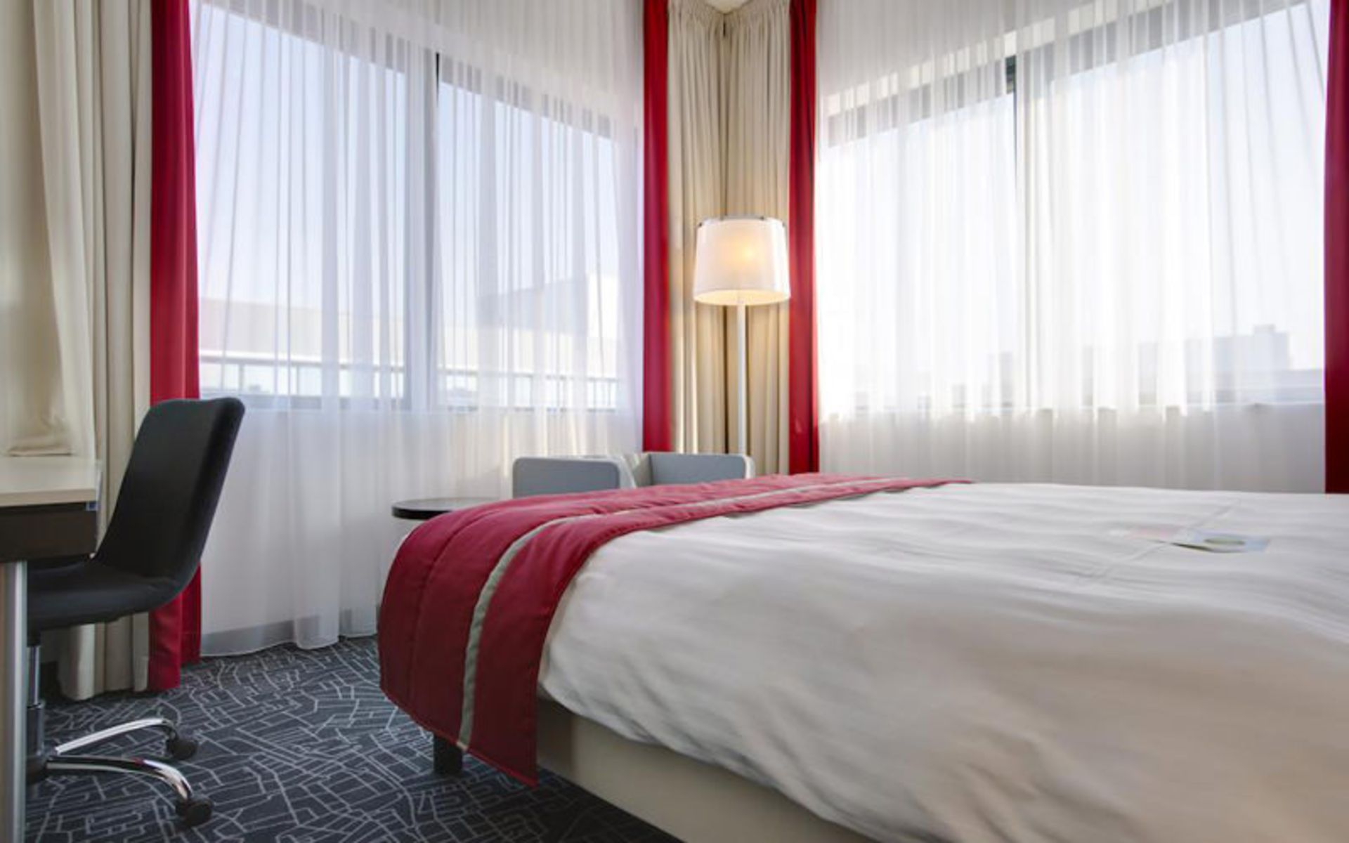 هتل پارک این بای رادیسون آمستردام ایرپورت اسخیپول (Park Inn by Radisson Amsterdam Airport Schiphol)