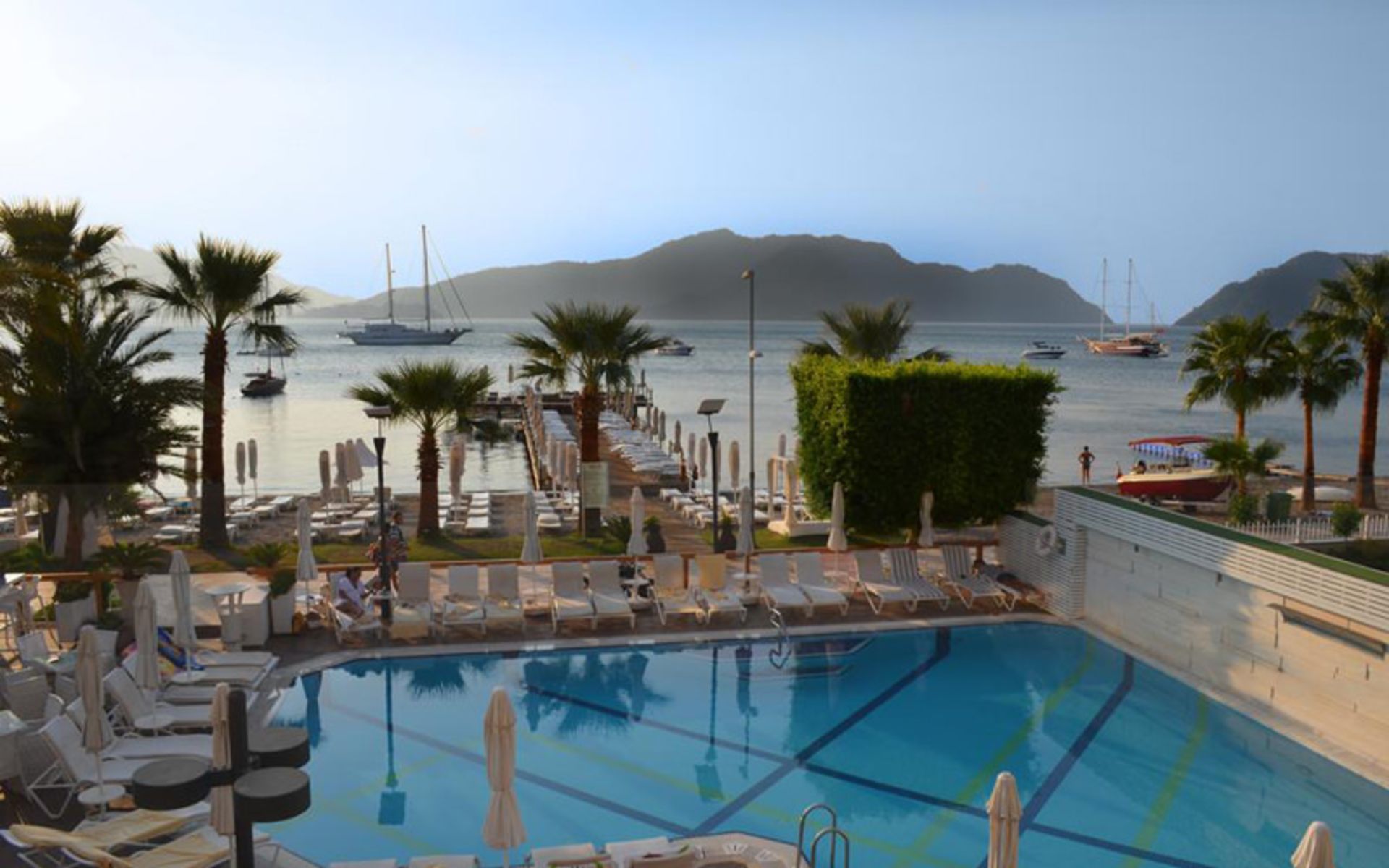 هتل ستیا بیچ ریزورت (Cettia Beach Resort)