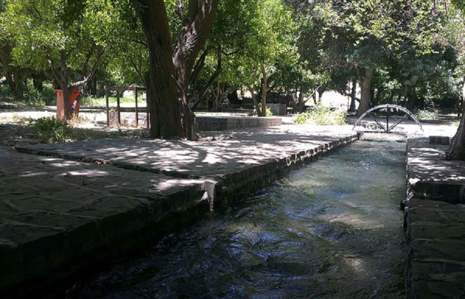 باغ چشمه بلقیس 