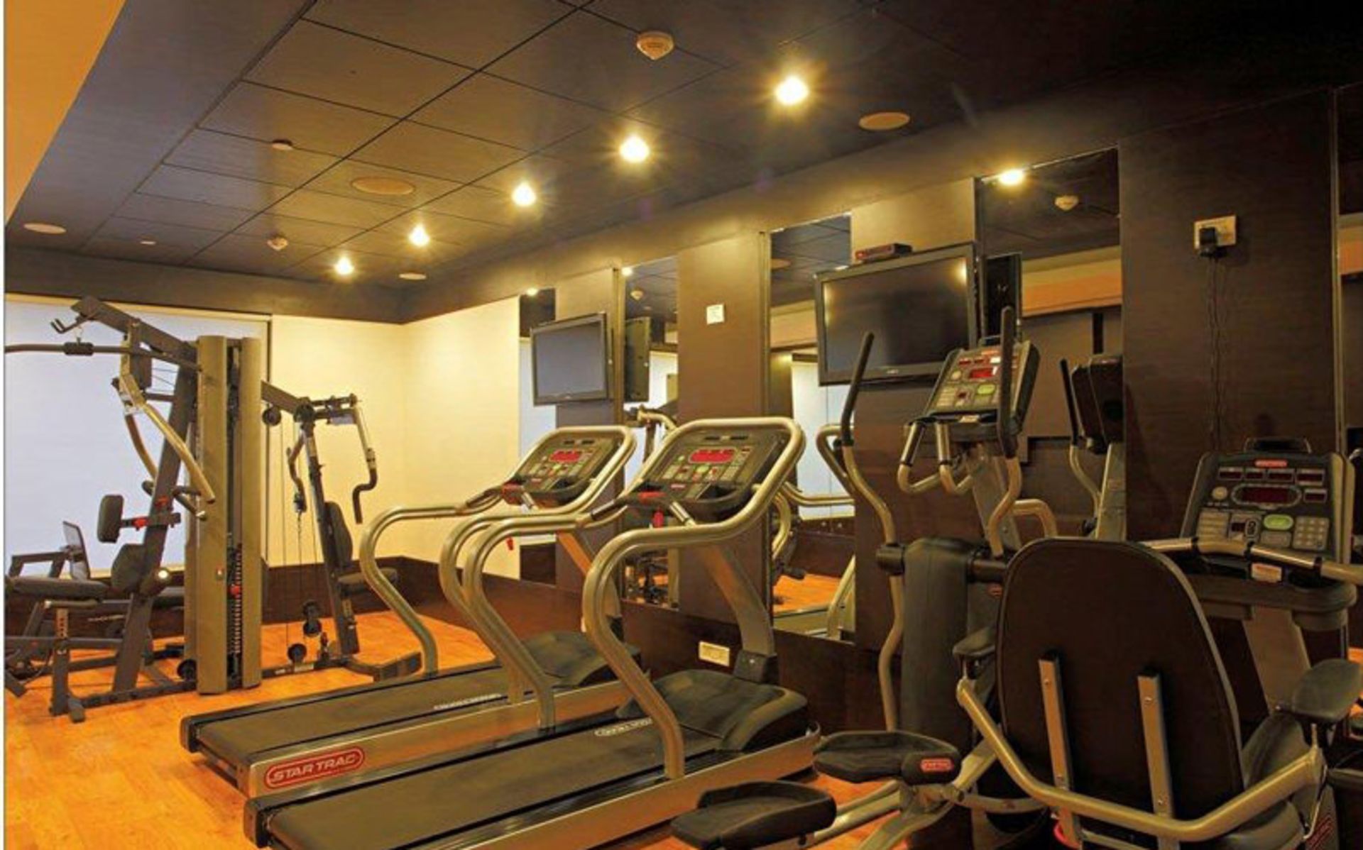 هتل اس کی پریمیوم پارک (S.K Premium Park Hotel)