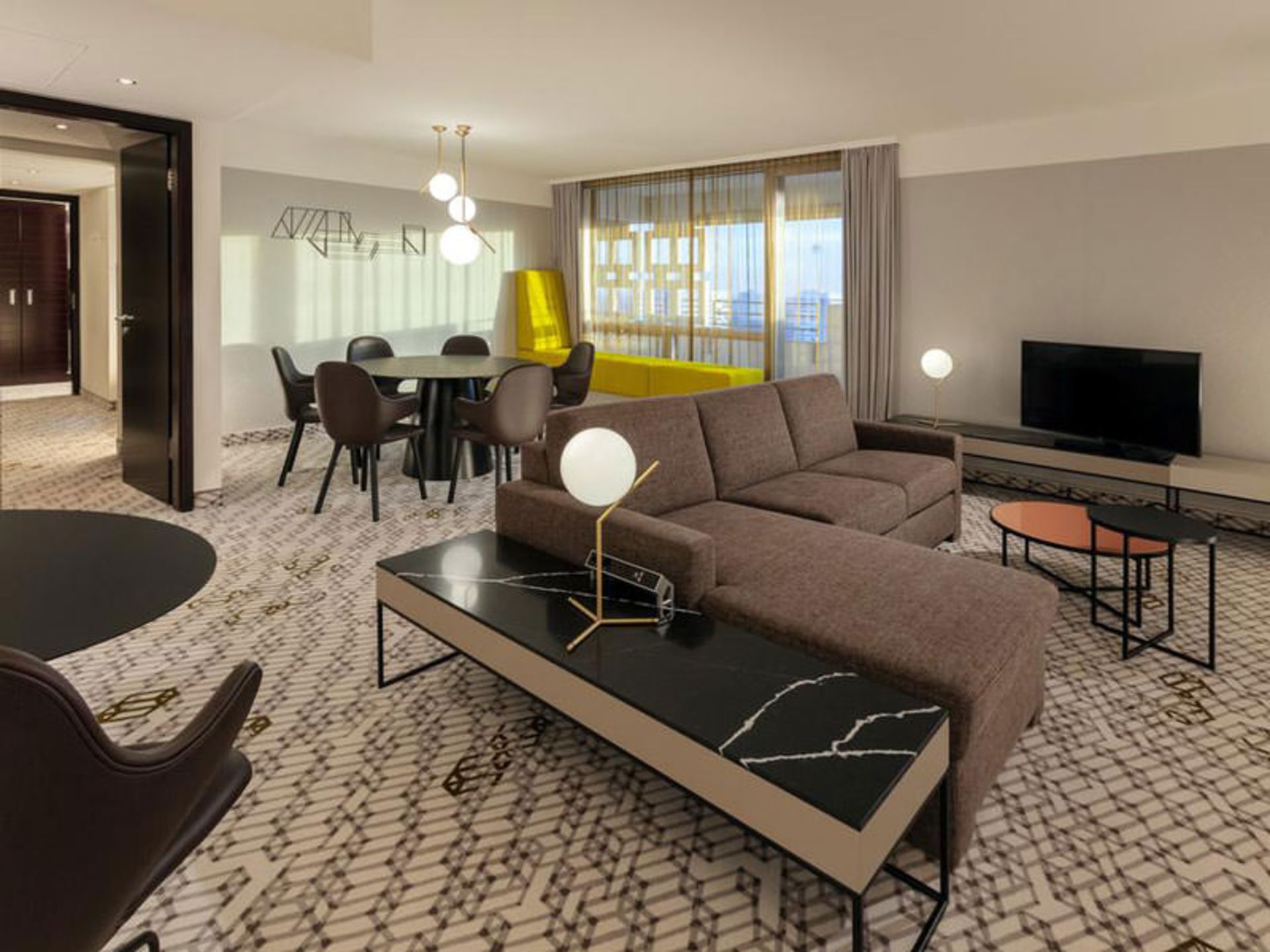 هتل شرایتون مونیخ آرابلا پارک (Sheraton München Arabellapark Hotel)