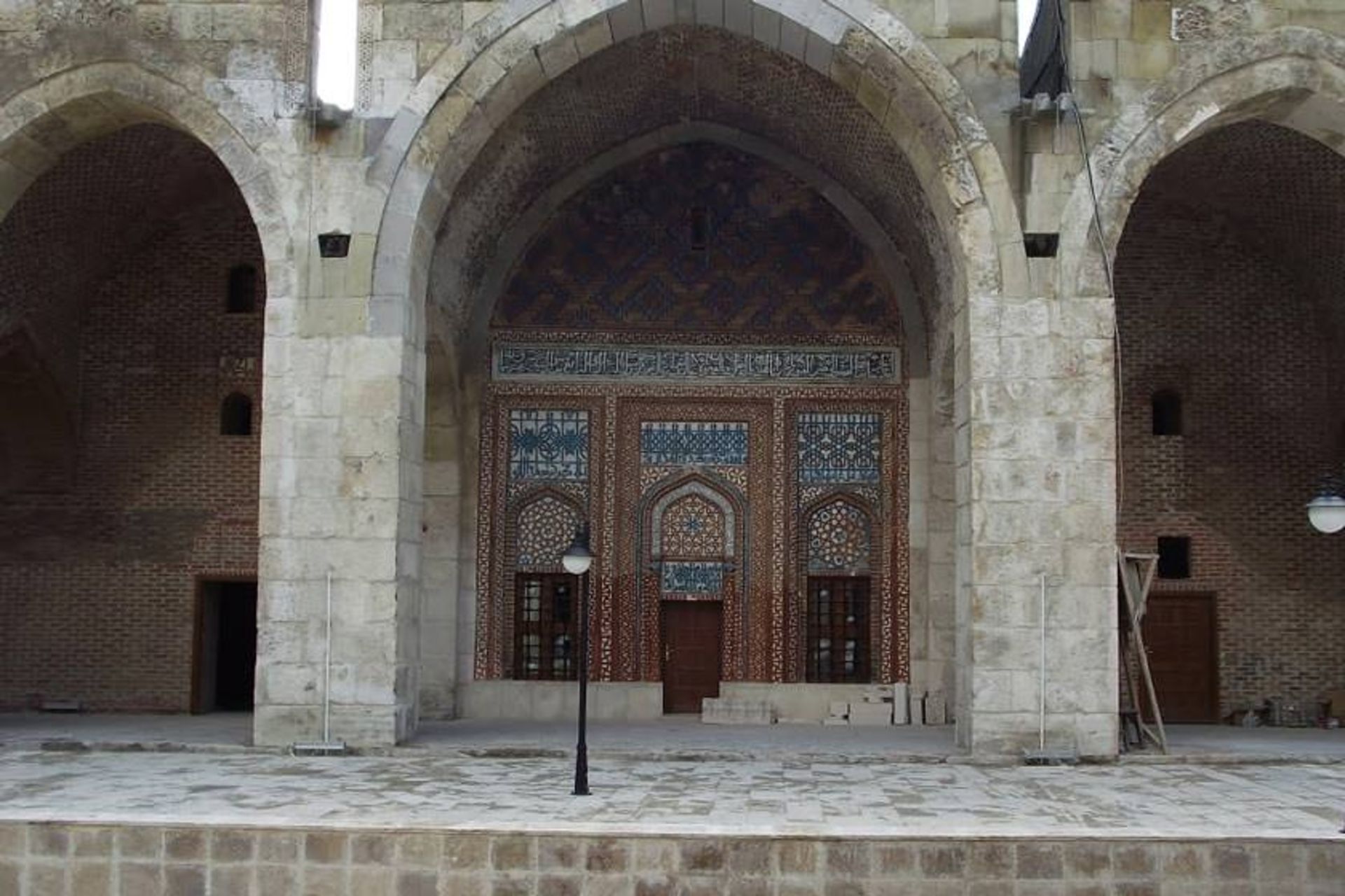 2018-6-8890872b-dbdd-4b9b-a856-8e050cb35644