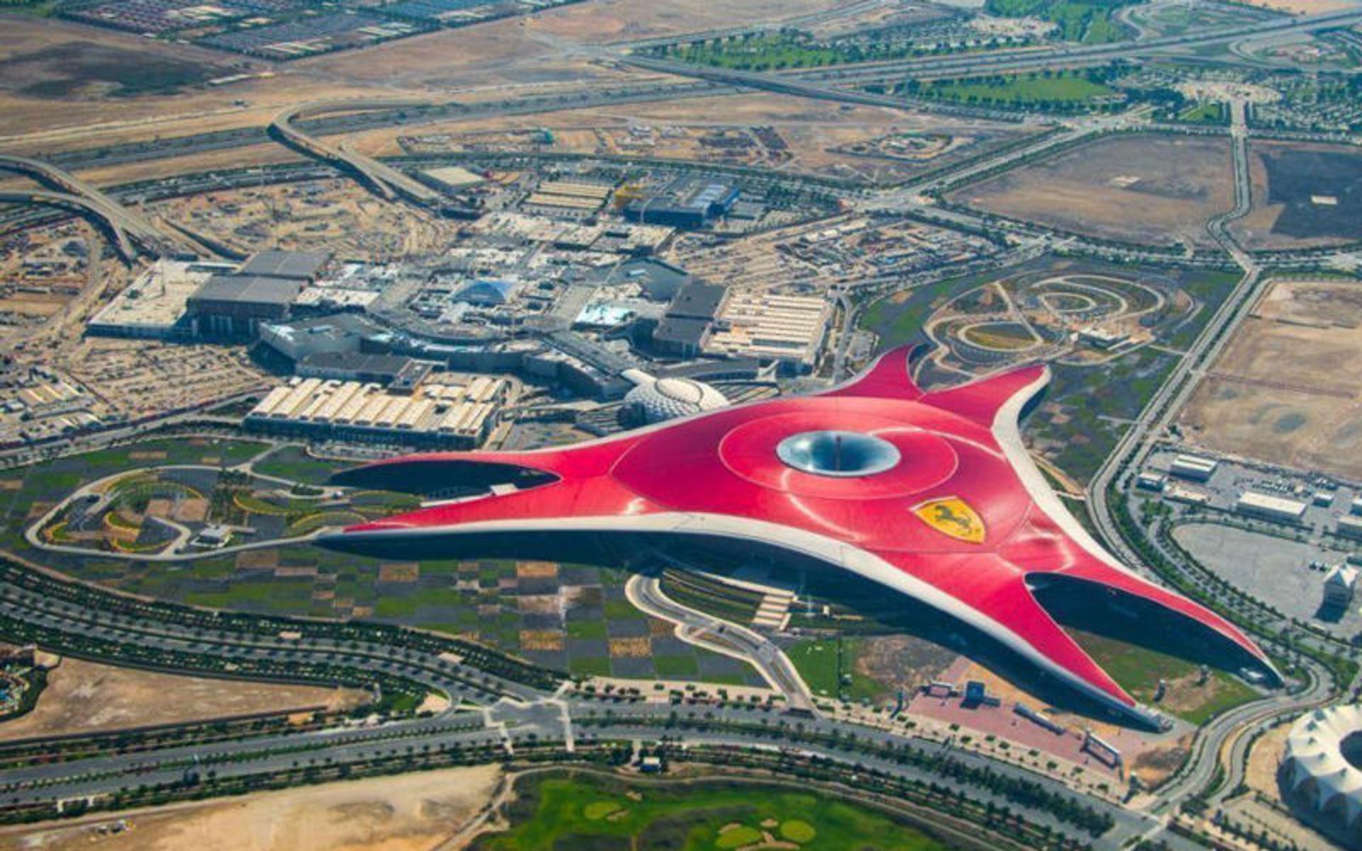 دنیای فراری (Ferrari World Abu Dhabi)
