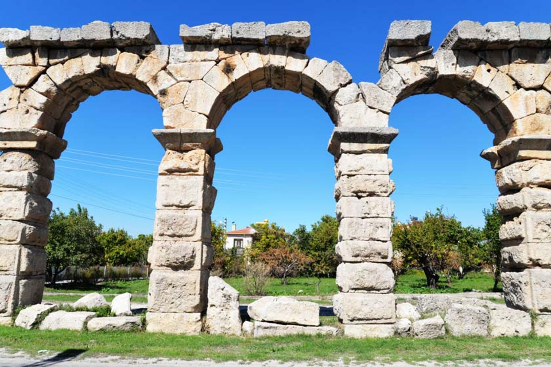 نیغده